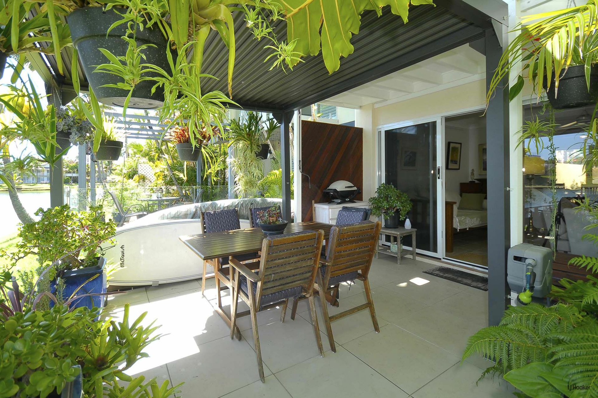 11/210 Coolgardie Street Elanora QLD Property Details LJ Hooker