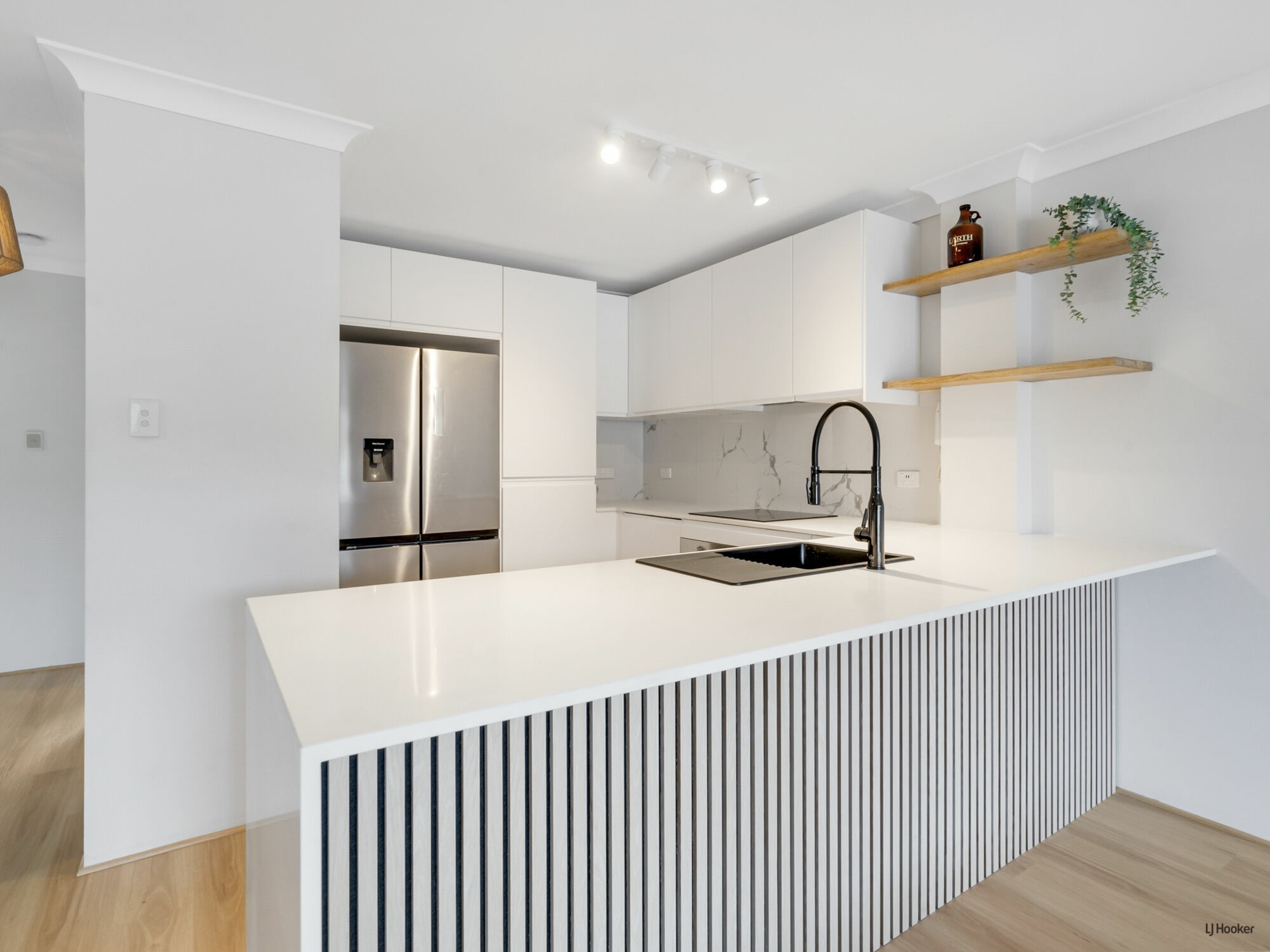 20/9 Ocean Street, Coolangatta
