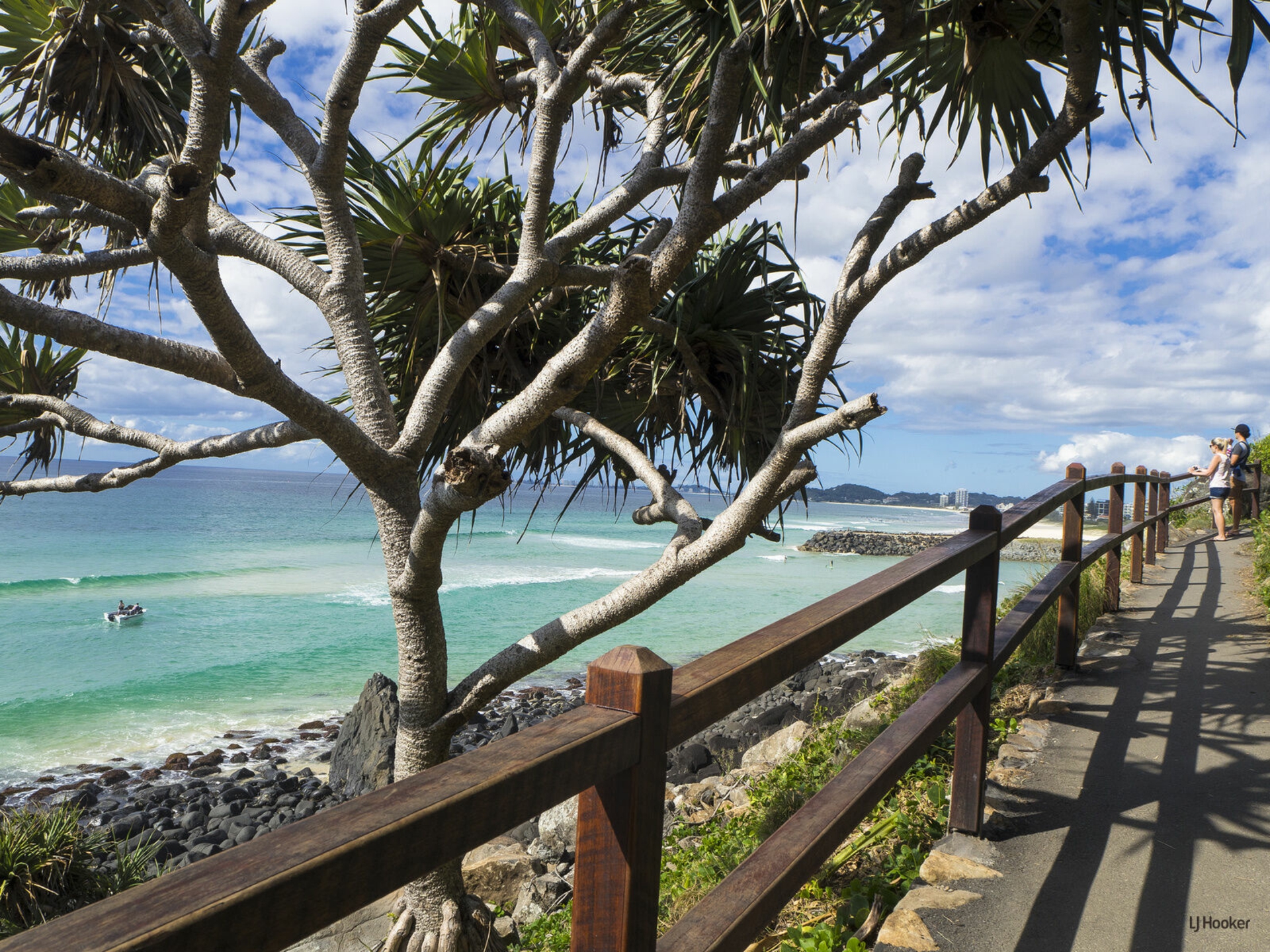 4/1947 Gold Coast Highway, BURLEIGH HEADS