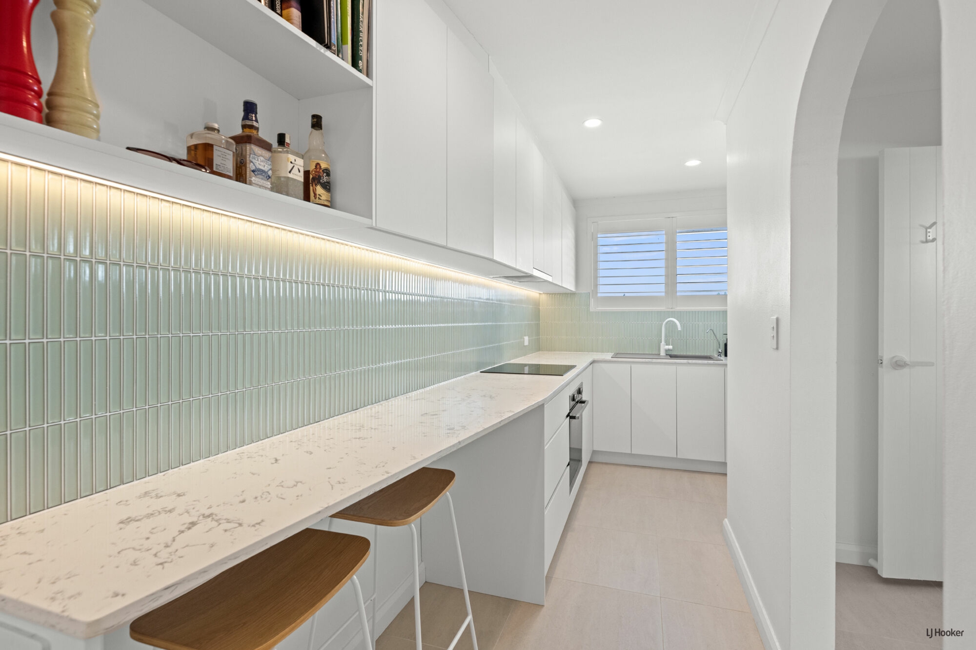 9/10 Nalla Court, Palm Beach