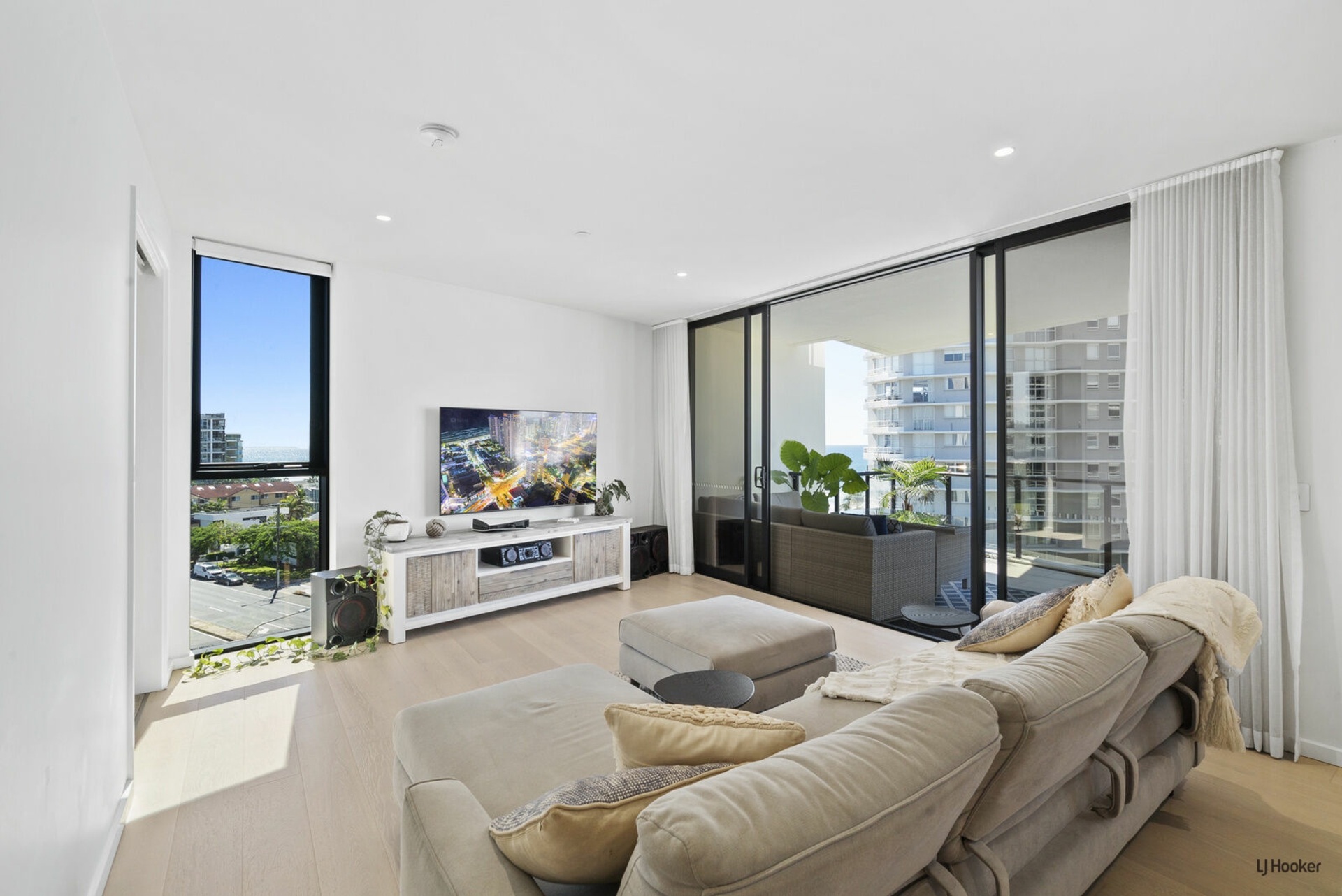 2701/1328 Gold Coast Highway, PALM BEACH