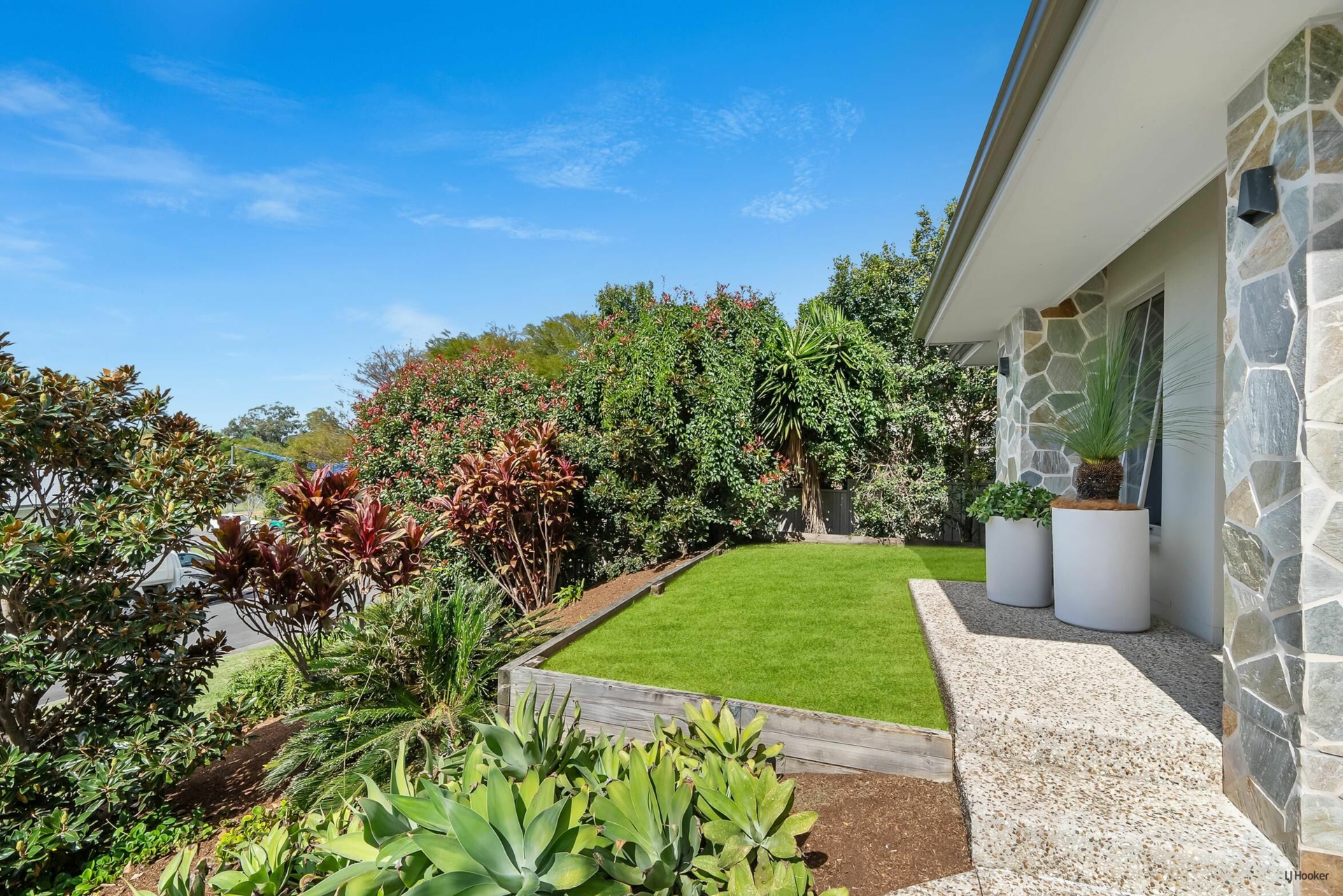 32 Sapphire Place, ELANORA