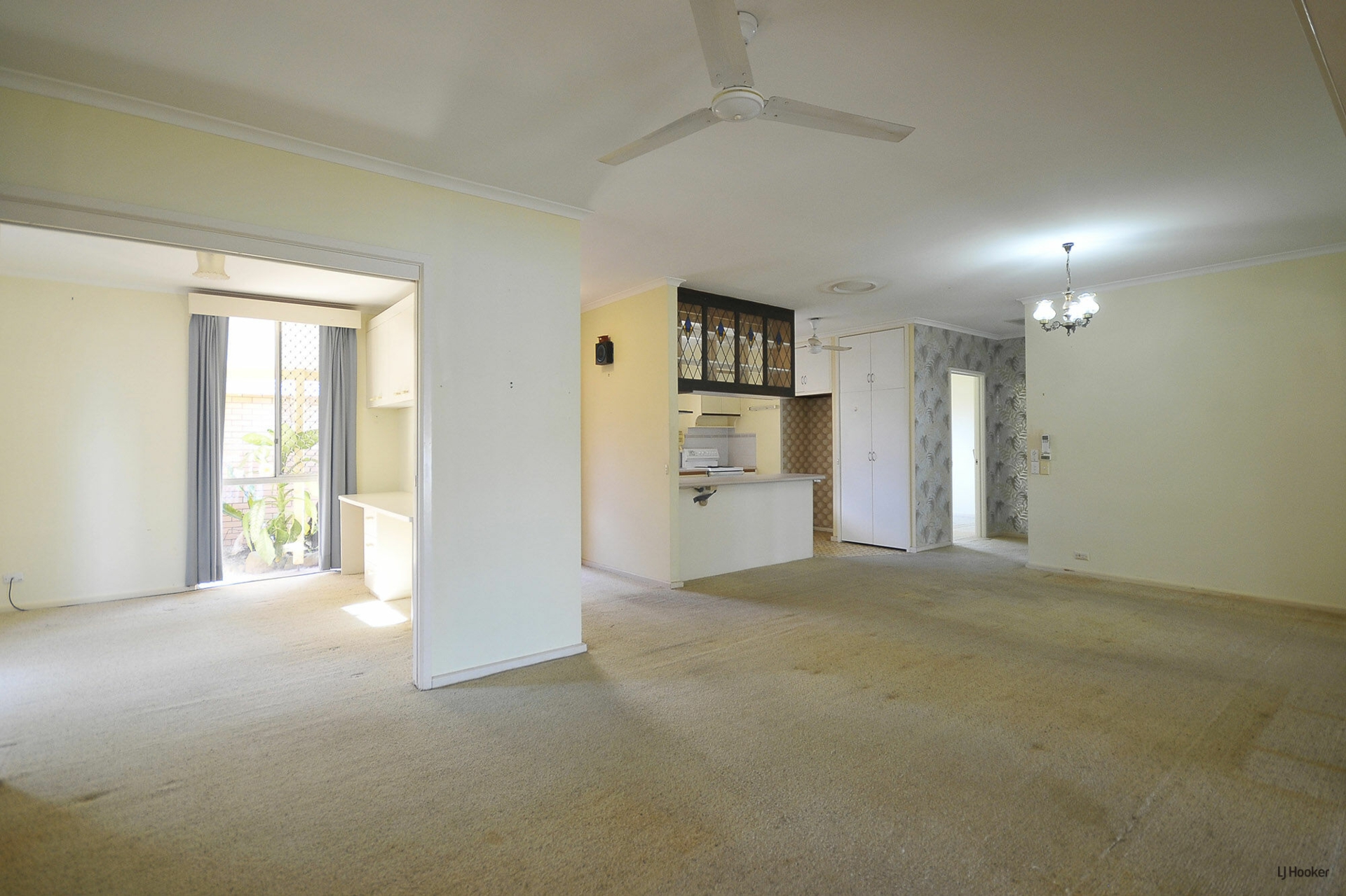 194 Tahiti Avenue, PALM BEACH