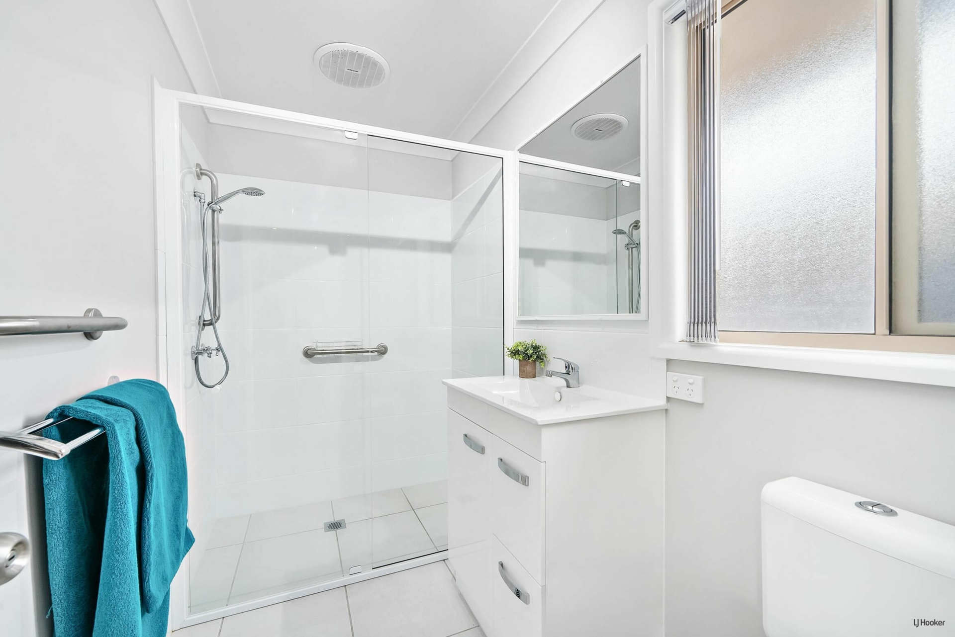 2 Avocado Street, ELANORA