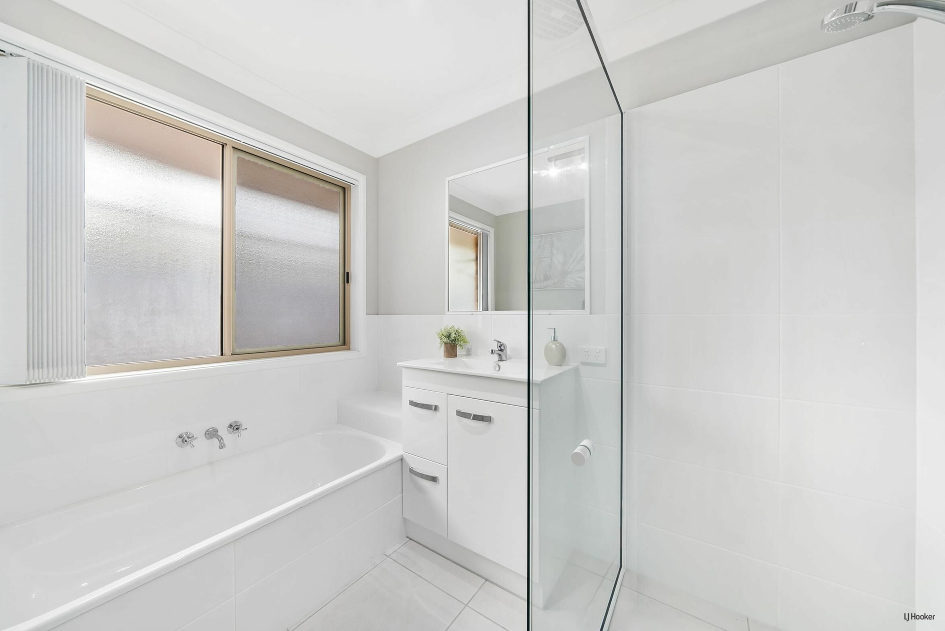 2 Avocado Street, ELANORA