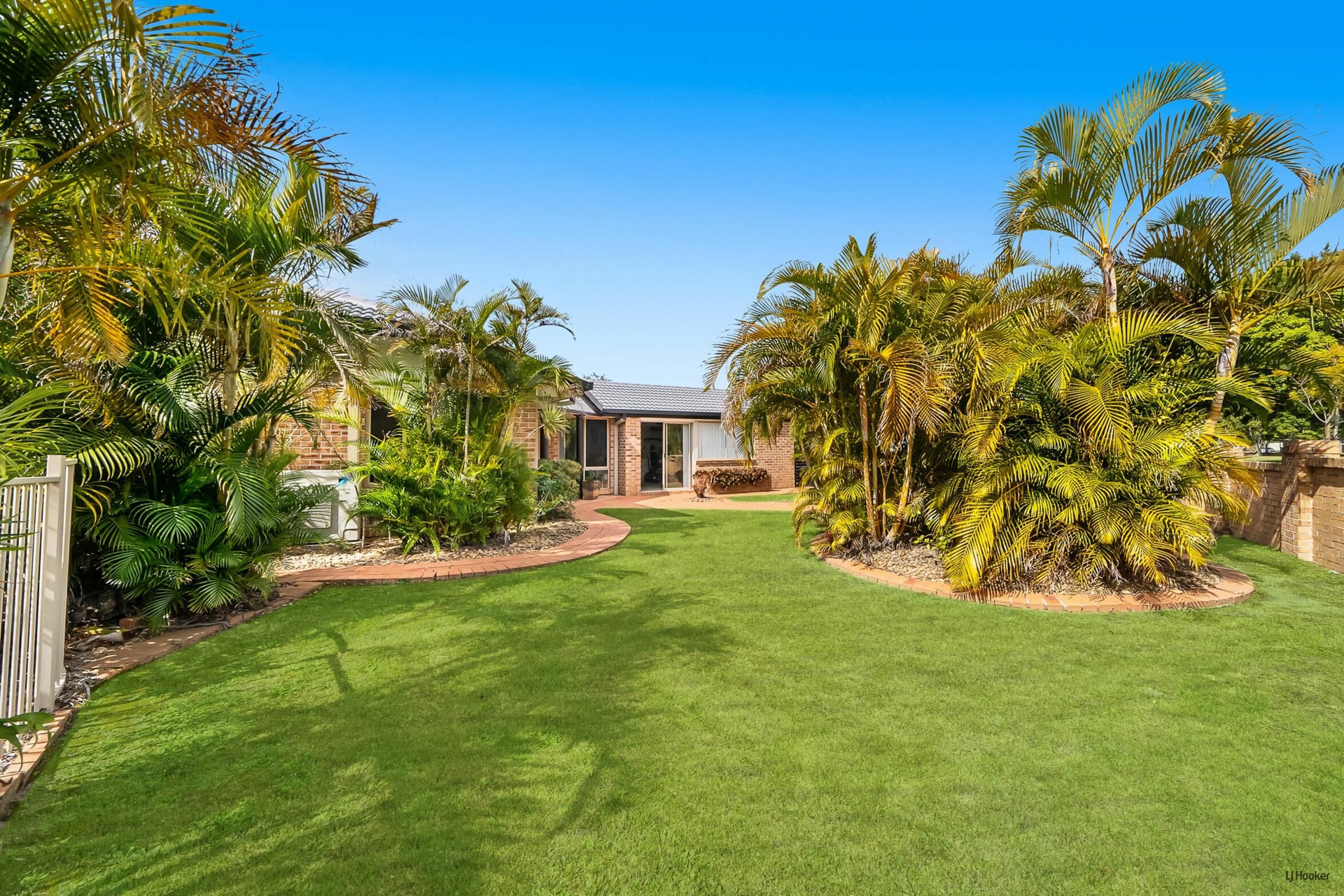 2 Avocado Street, ELANORA