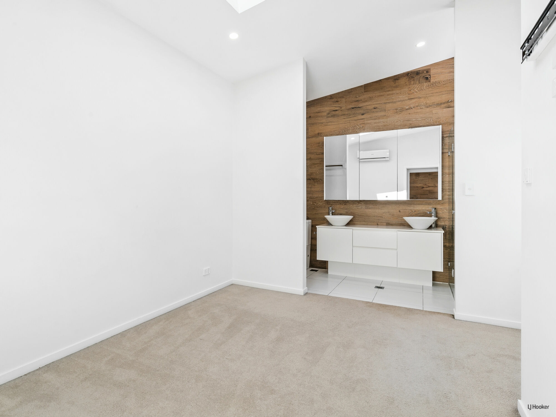 2/27 Burleigh Street, BURLEIGH HEADS