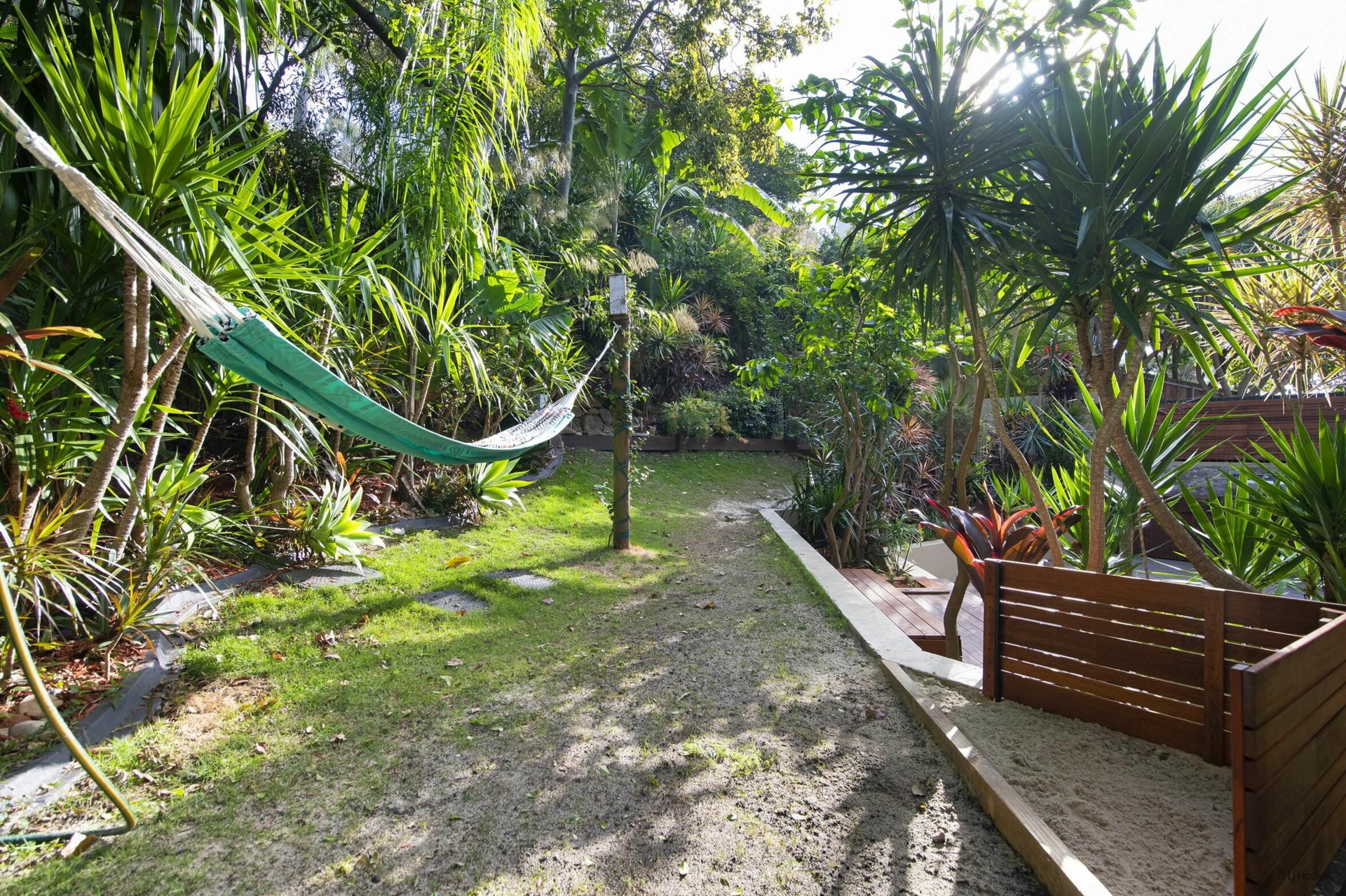2075/1 Ocean Street, BURLEIGH HEADS
