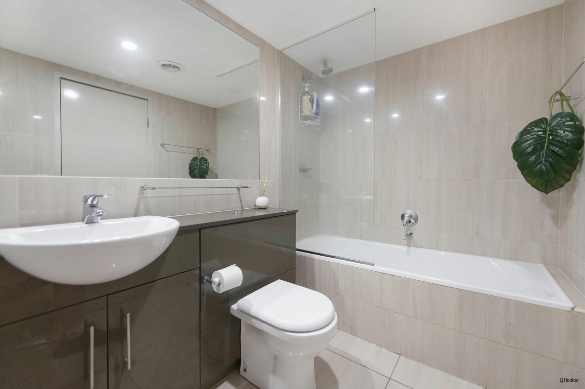 2075/1 Ocean Street, BURLEIGH HEADS