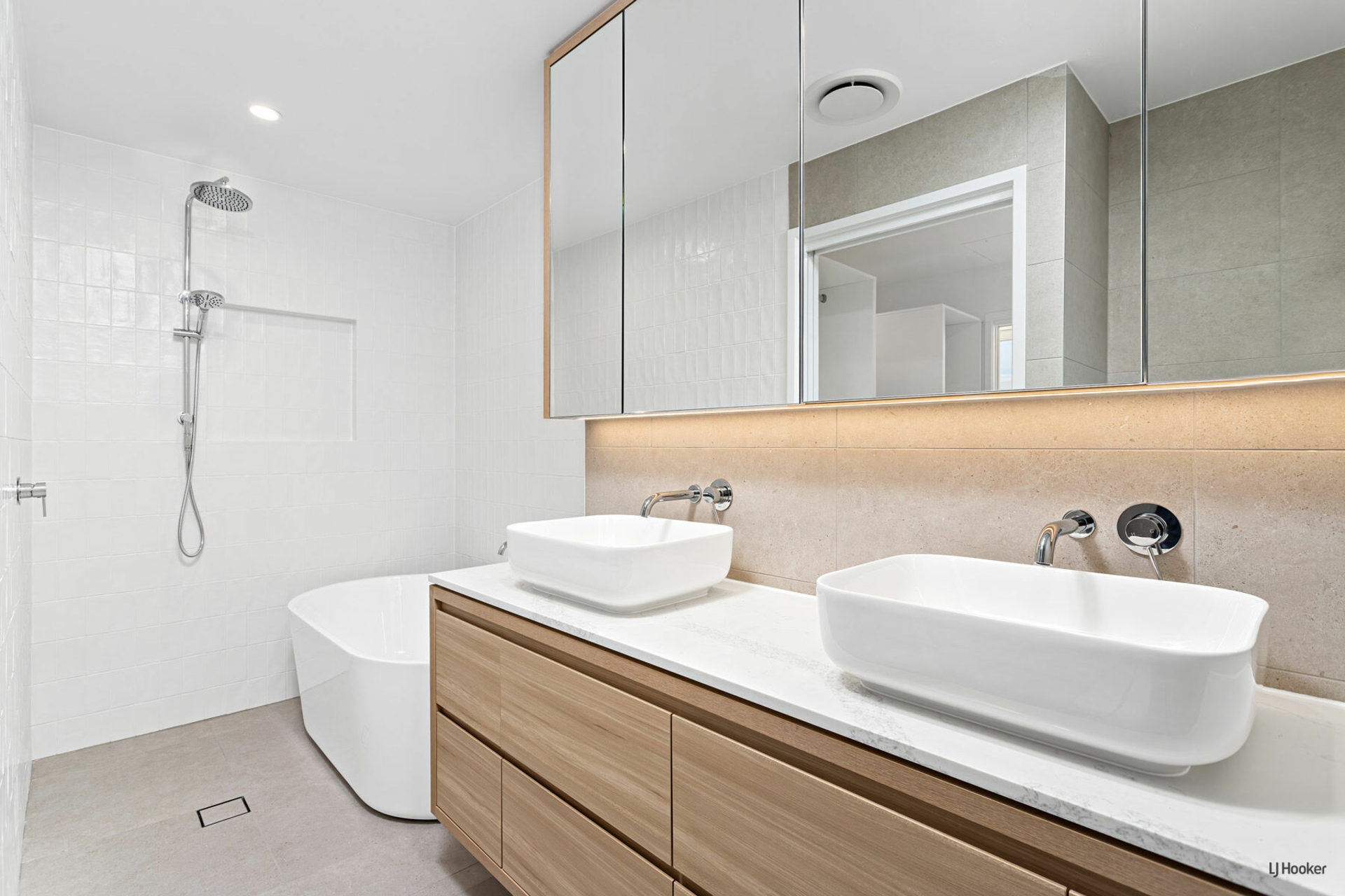 1403/7-11 Miles Street, COOLANGATTA