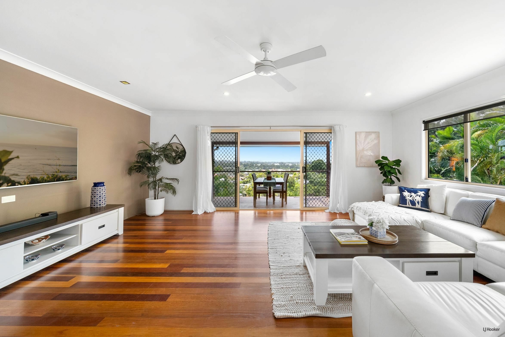 7 Ajax Court, CURRUMBIN WATERS