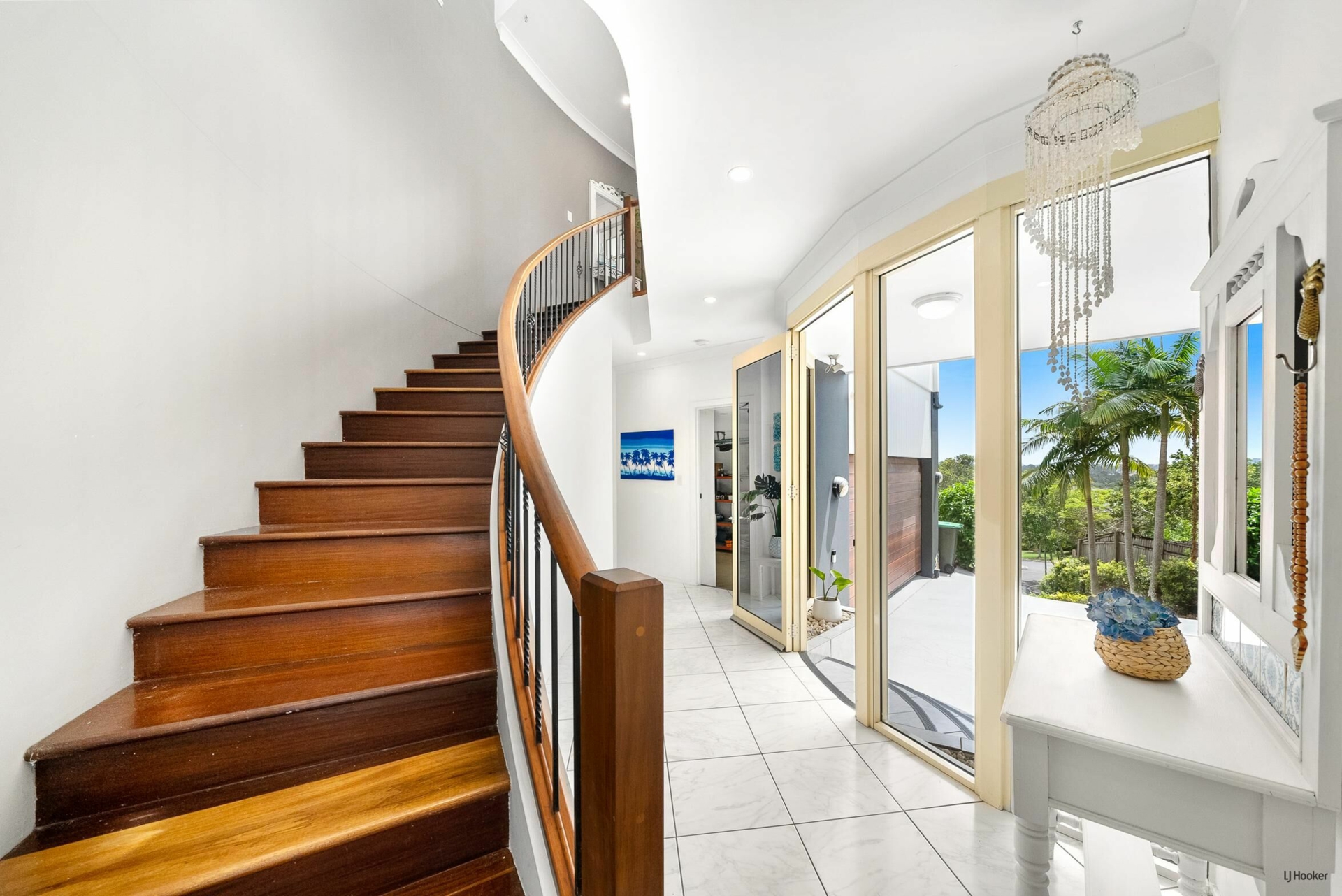7 Ajax Court, CURRUMBIN WATERS
