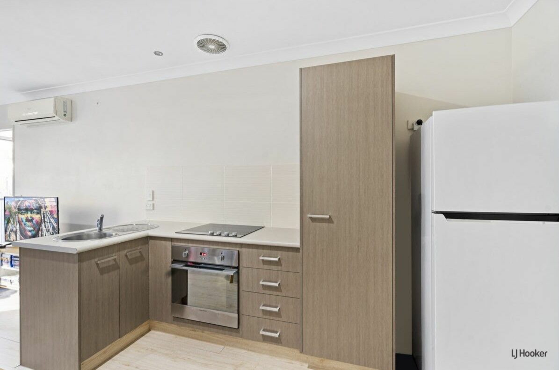 7B Spindrift Court, BURLEIGH WATERS