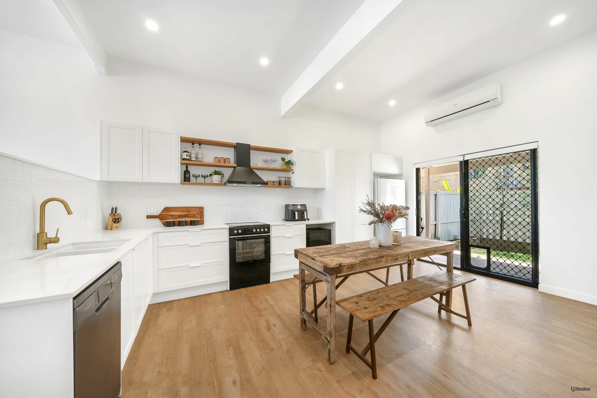 4/25 Fifteenth Avenue, PALM BEACH