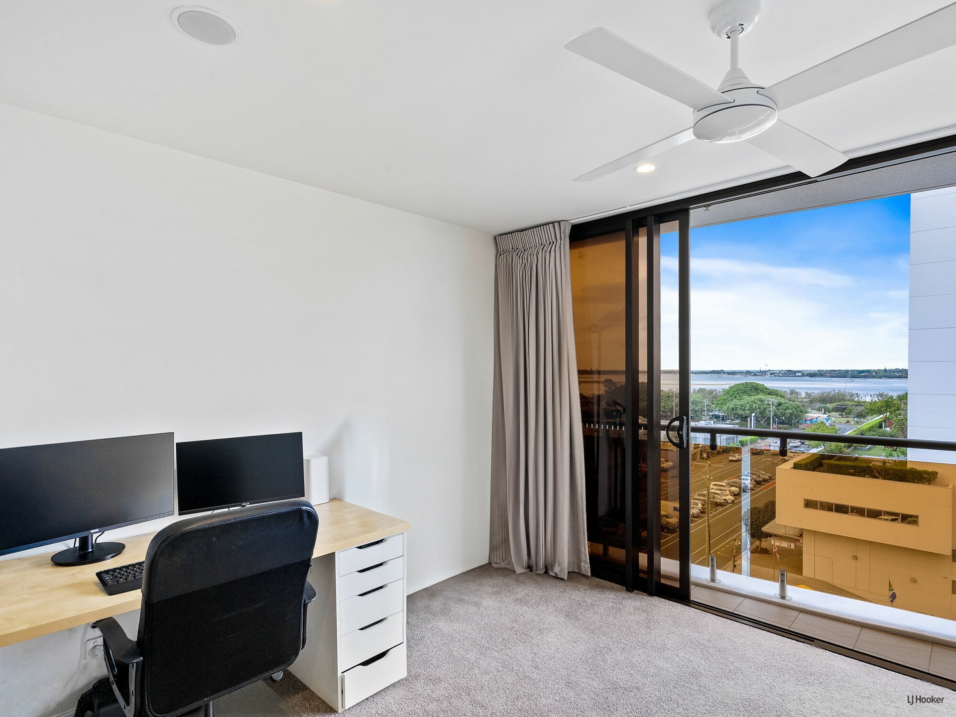 702/139 Scarborough Street, SOUTHPORT