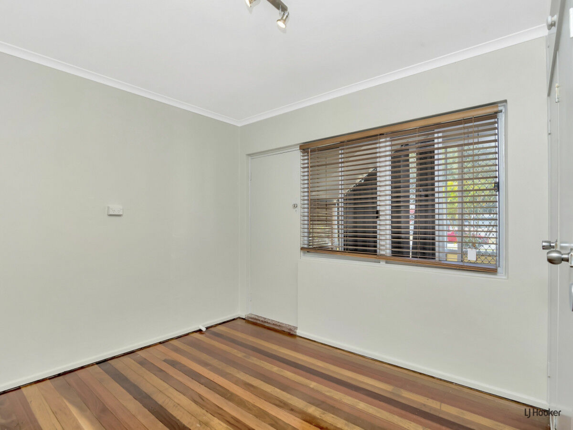 1/10 Beelyu Street, BURLEIGH HEADS