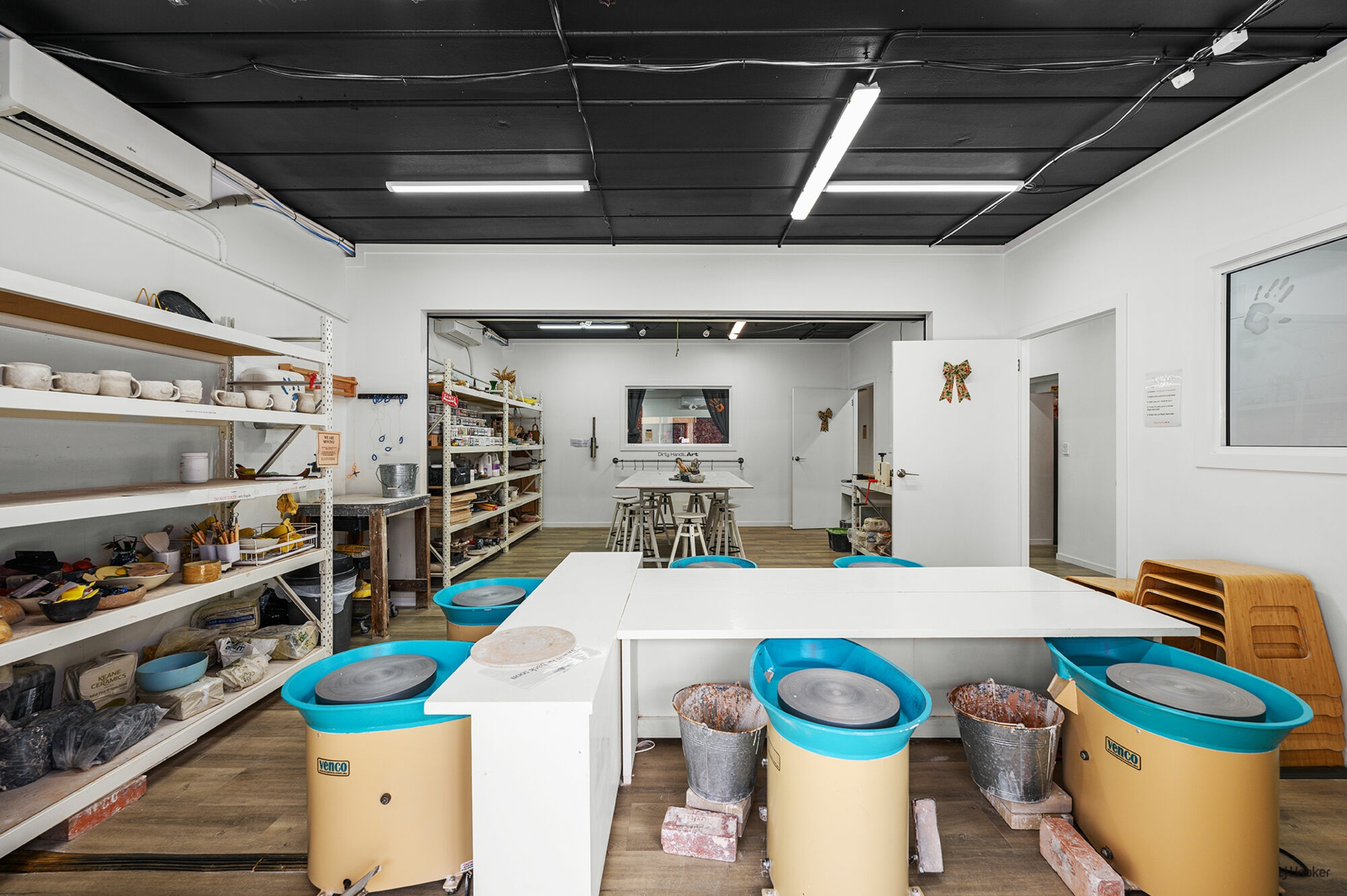 Shop 5/19-21 Park Avenue, BURLEIGH HEADS