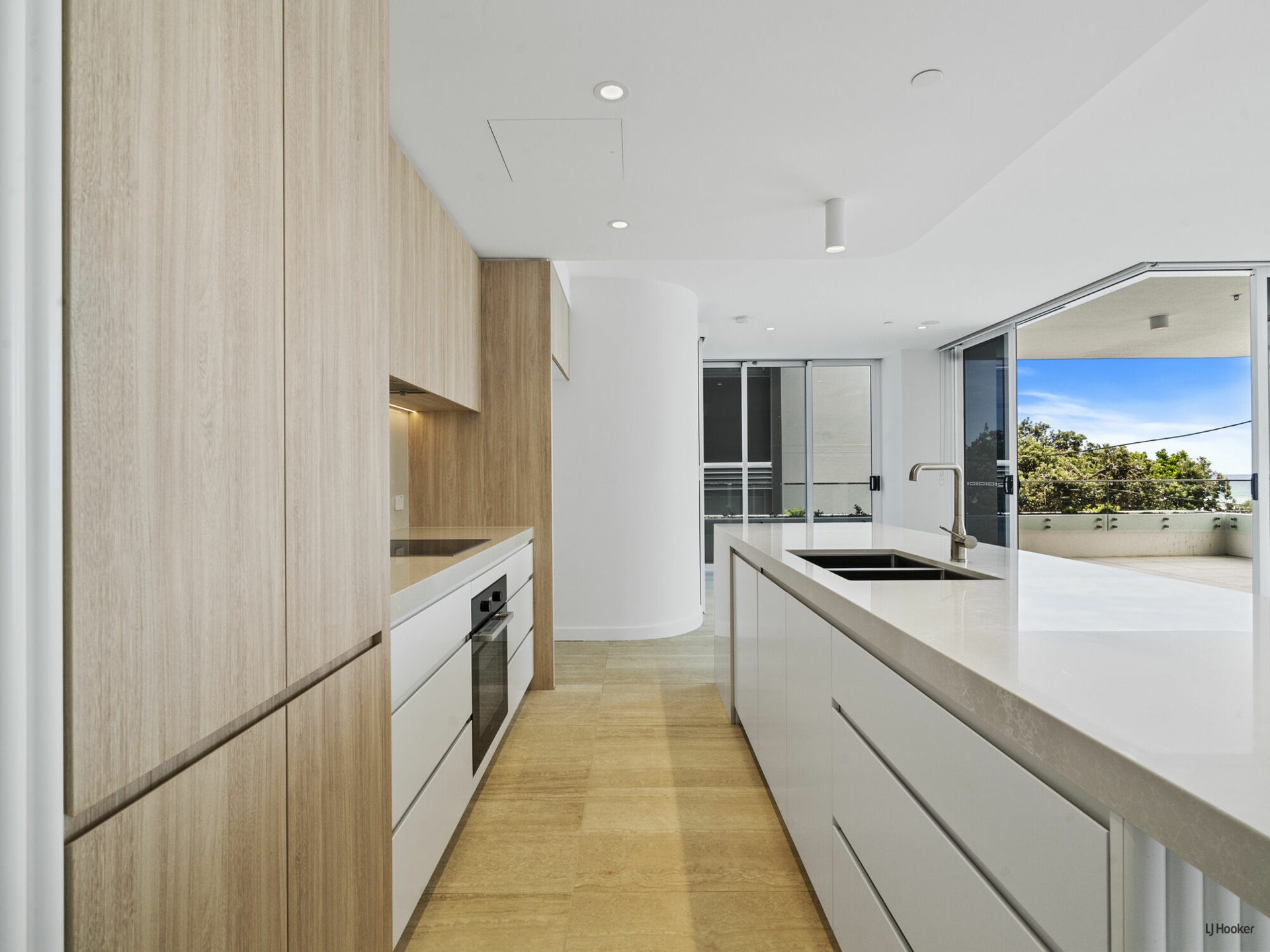 102/321 Golden Four Drive, TUGUN