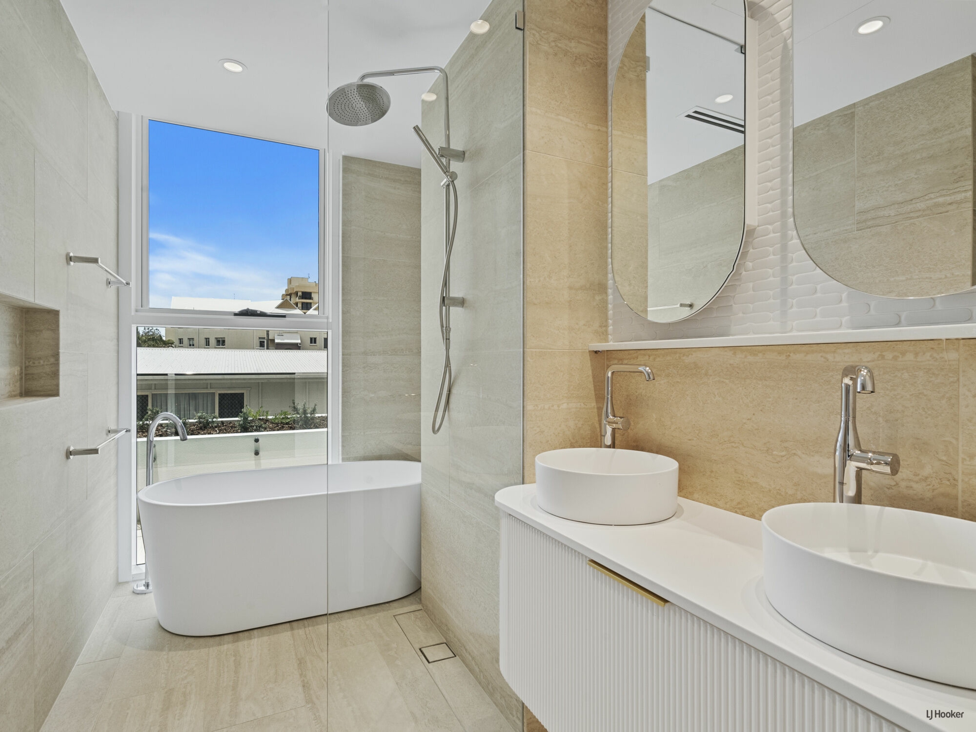 102/321 Golden Four Drive, TUGUN