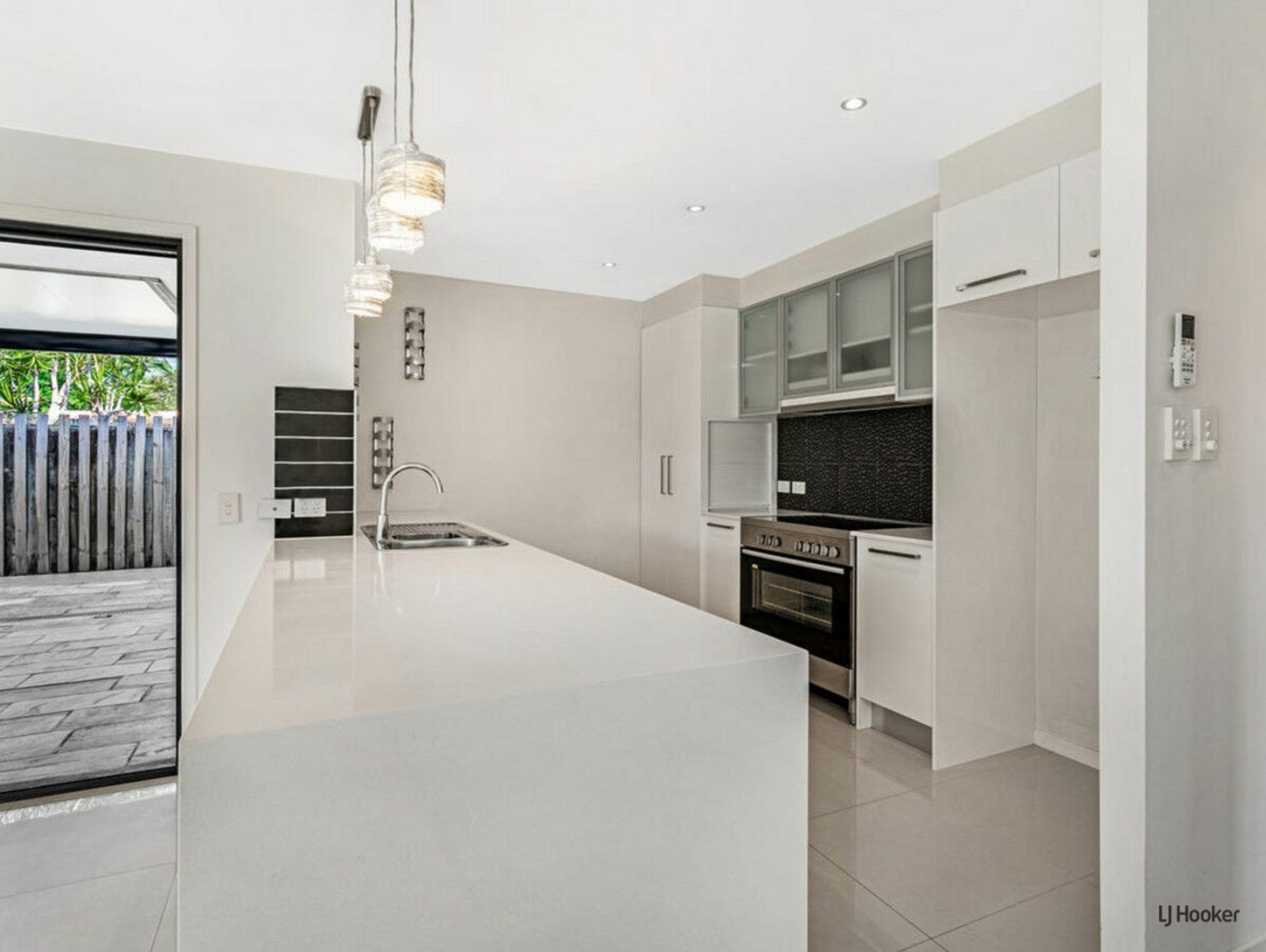 14 Montezuma Drive, BURLEIGH WATERS