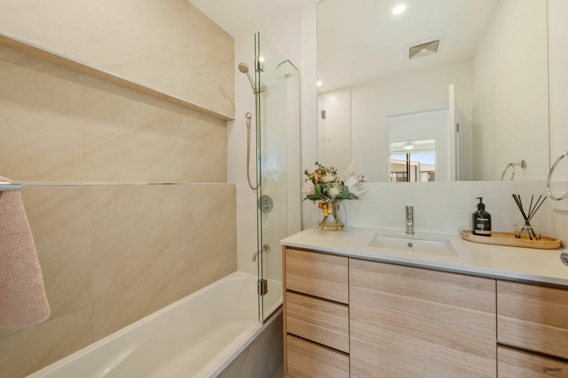 190/2 Bella Avenue, ROBINA
