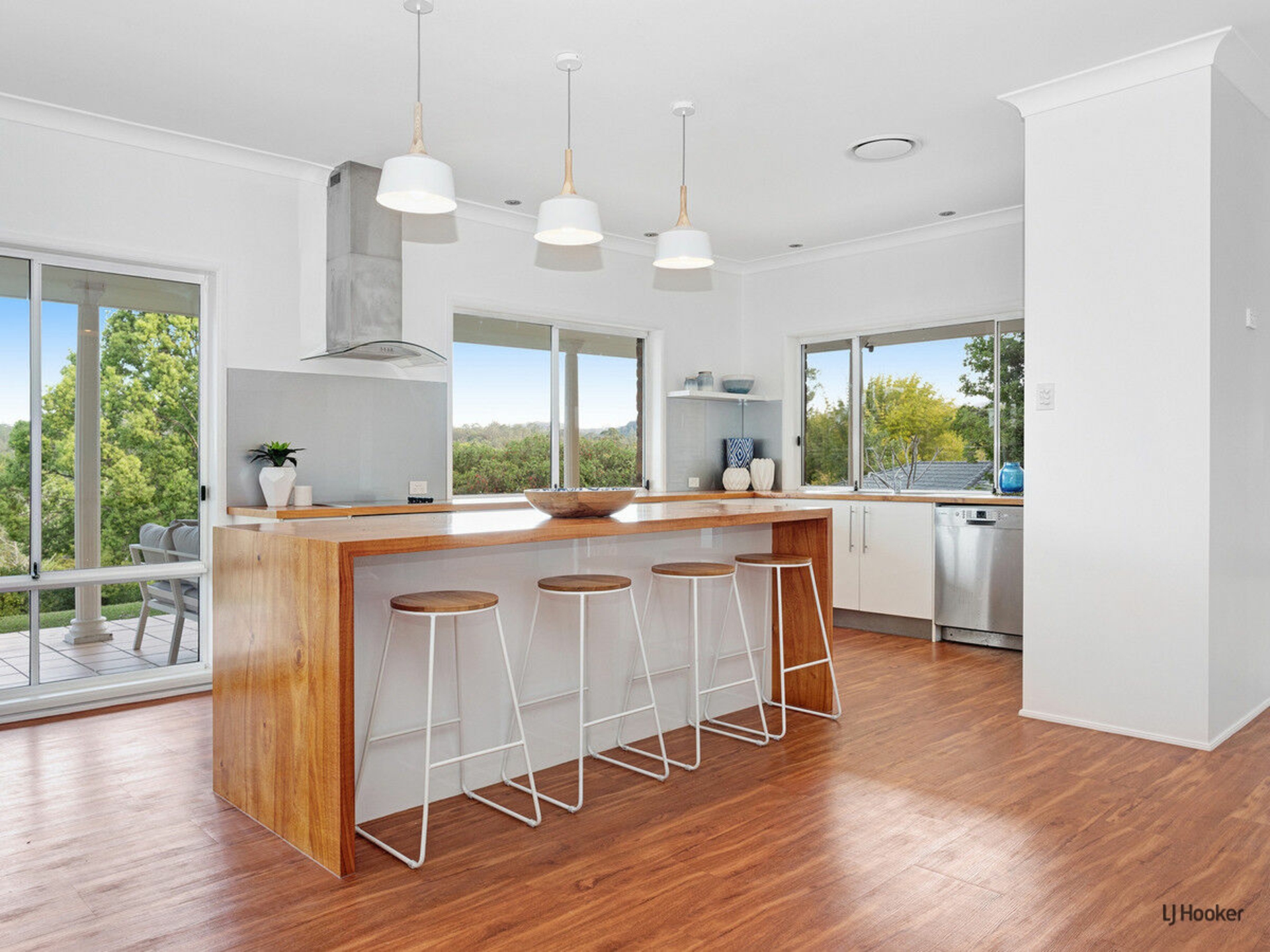 9 Monday Drive, TALLEBUDGERA VALLEY