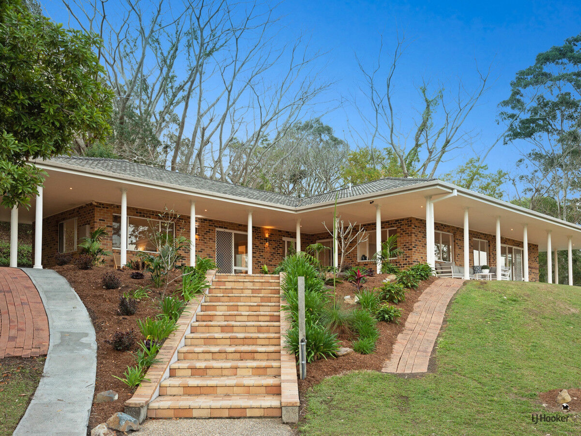 9 Monday Drive, TALLEBUDGERA VALLEY