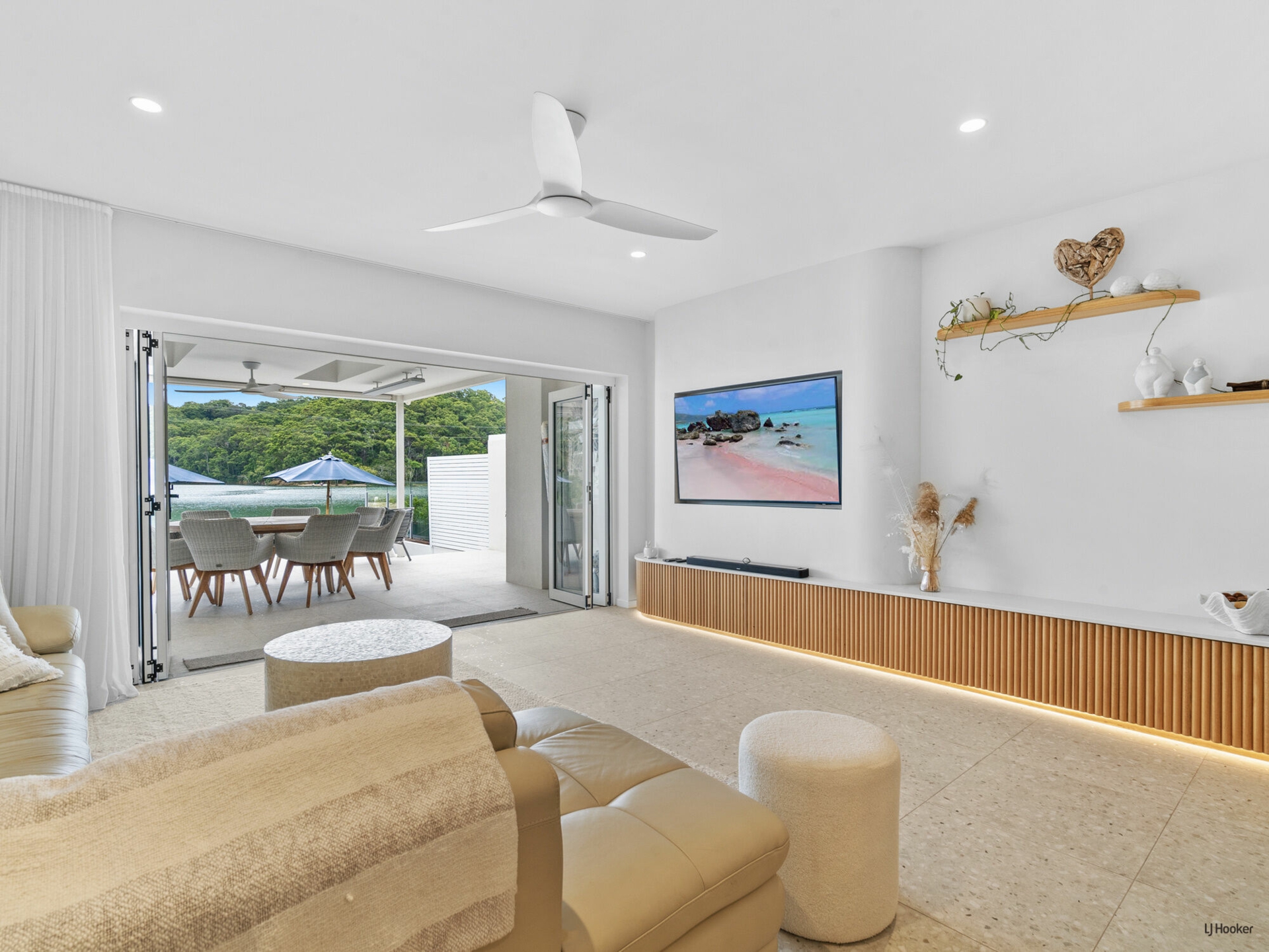 2/43 Murlong Crescent, PALM BEACH