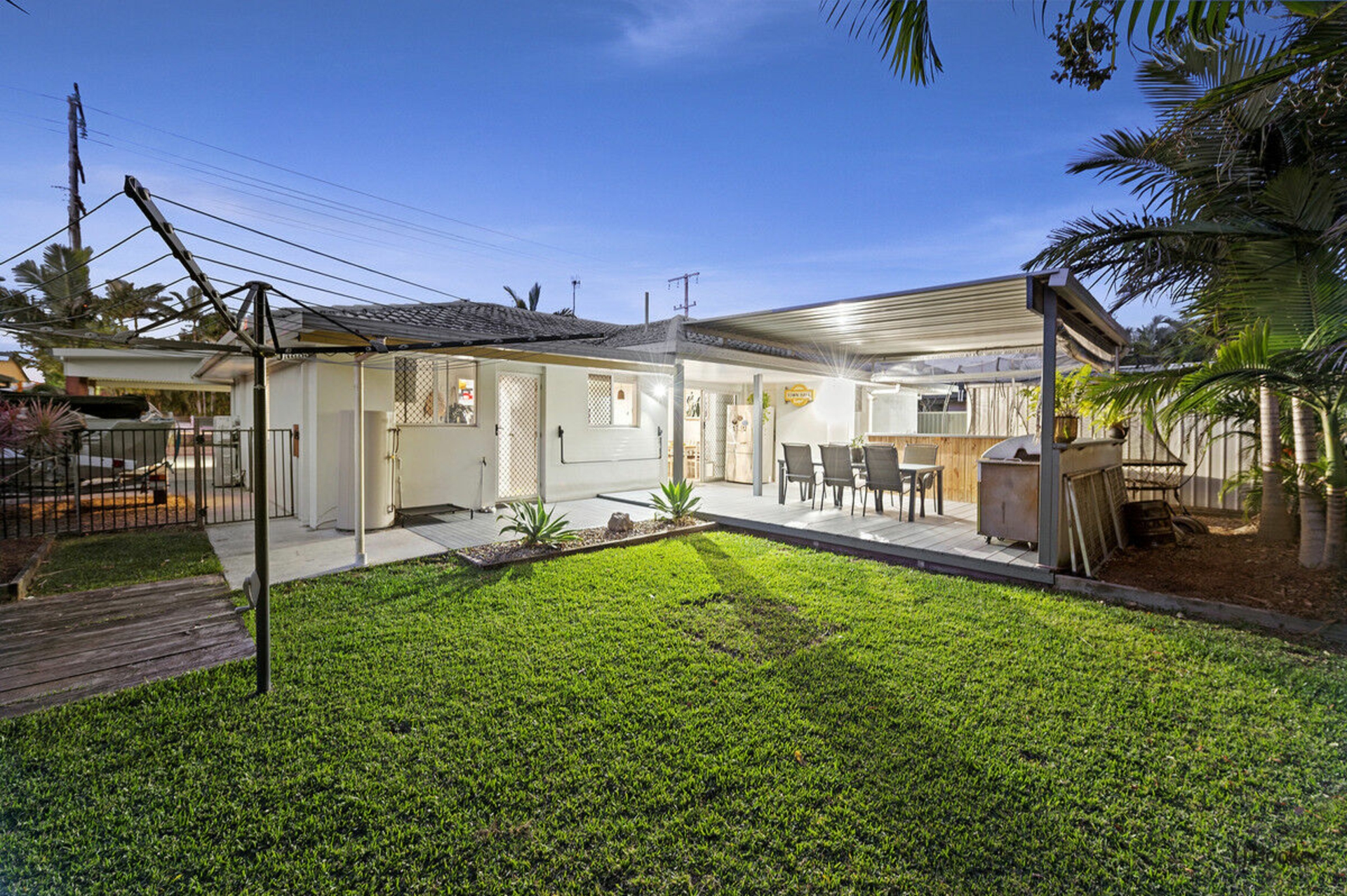 167 Mallawa Drive, PALM BEACH