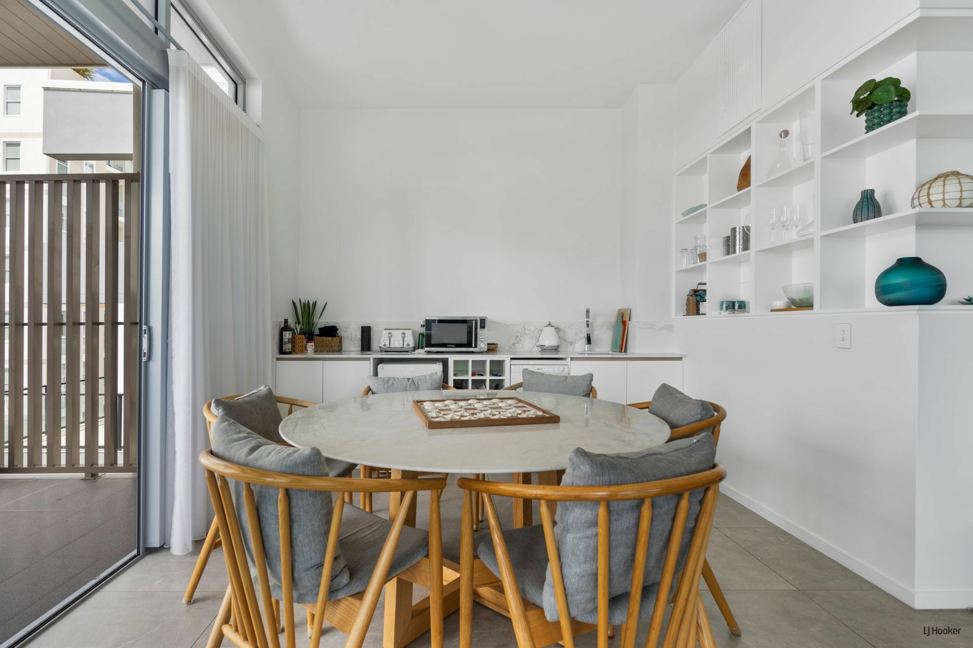 5/4 Twenty Seventh Avenue, PALM BEACH