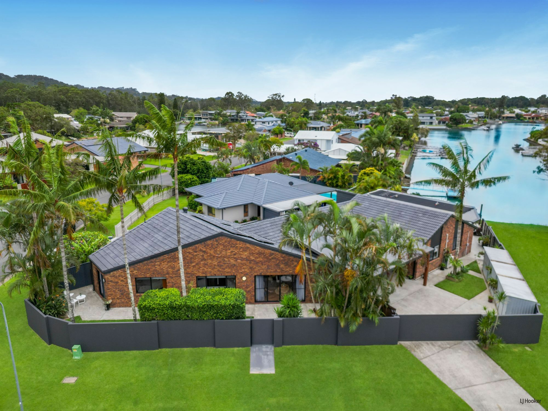 21 Whitsunday Drive, CURRUMBIN WATERS