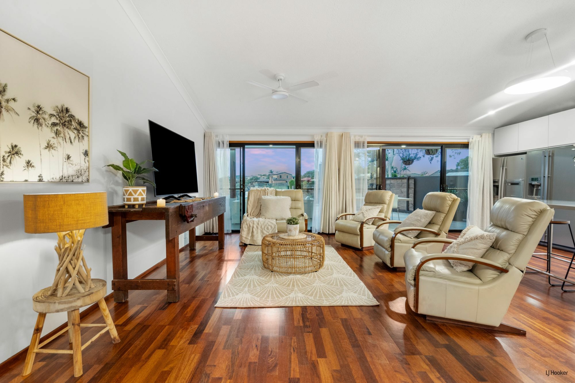 21 Whitsunday Drive, CURRUMBIN WATERS