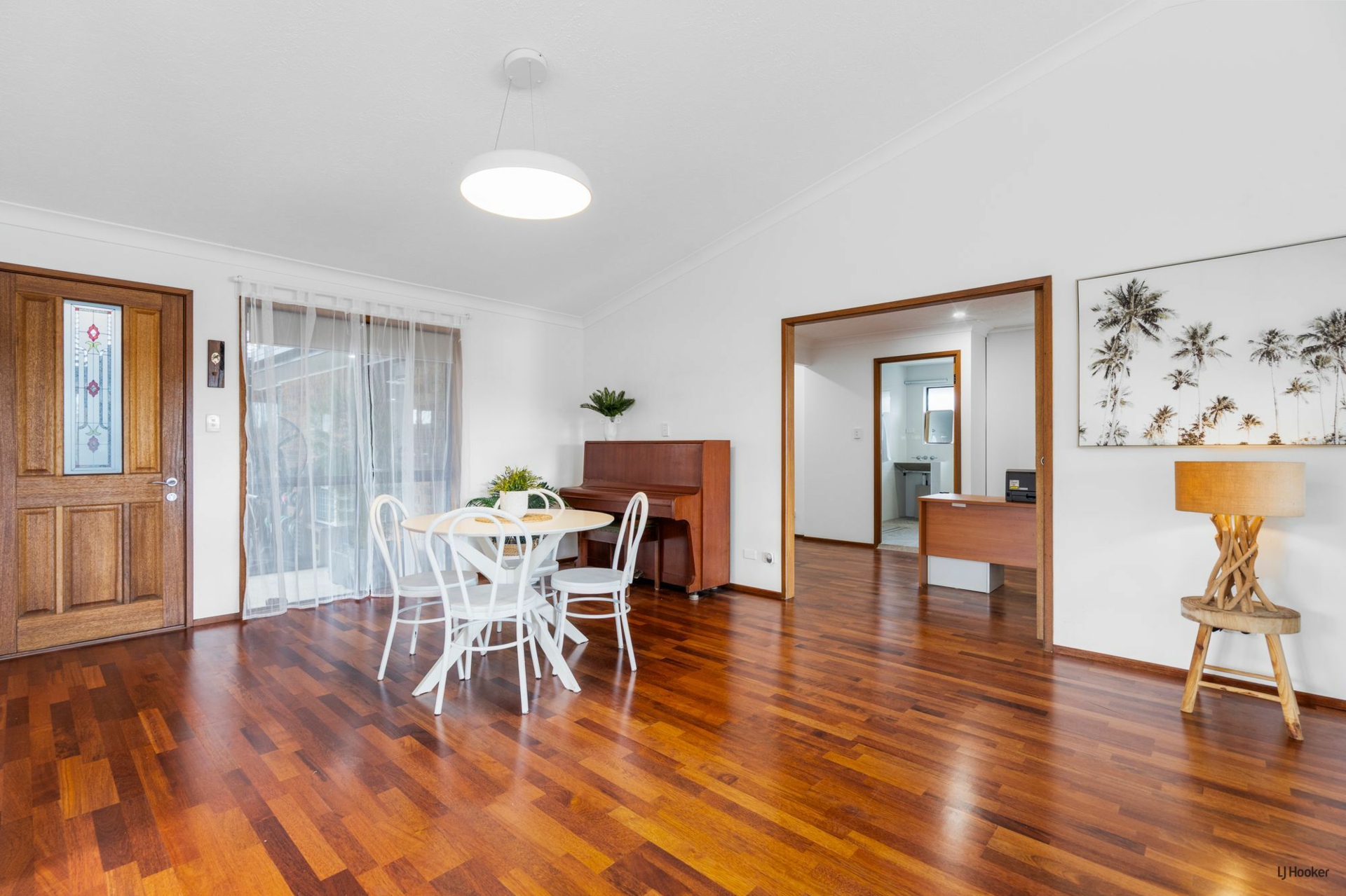 21 Whitsunday Drive, CURRUMBIN WATERS