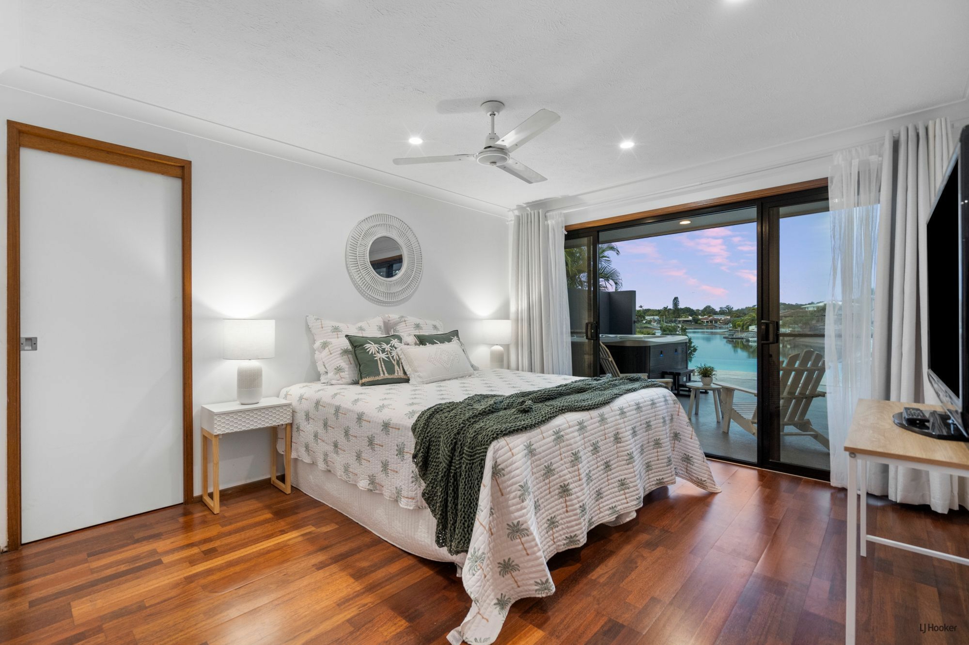 21 Whitsunday Drive, CURRUMBIN WATERS