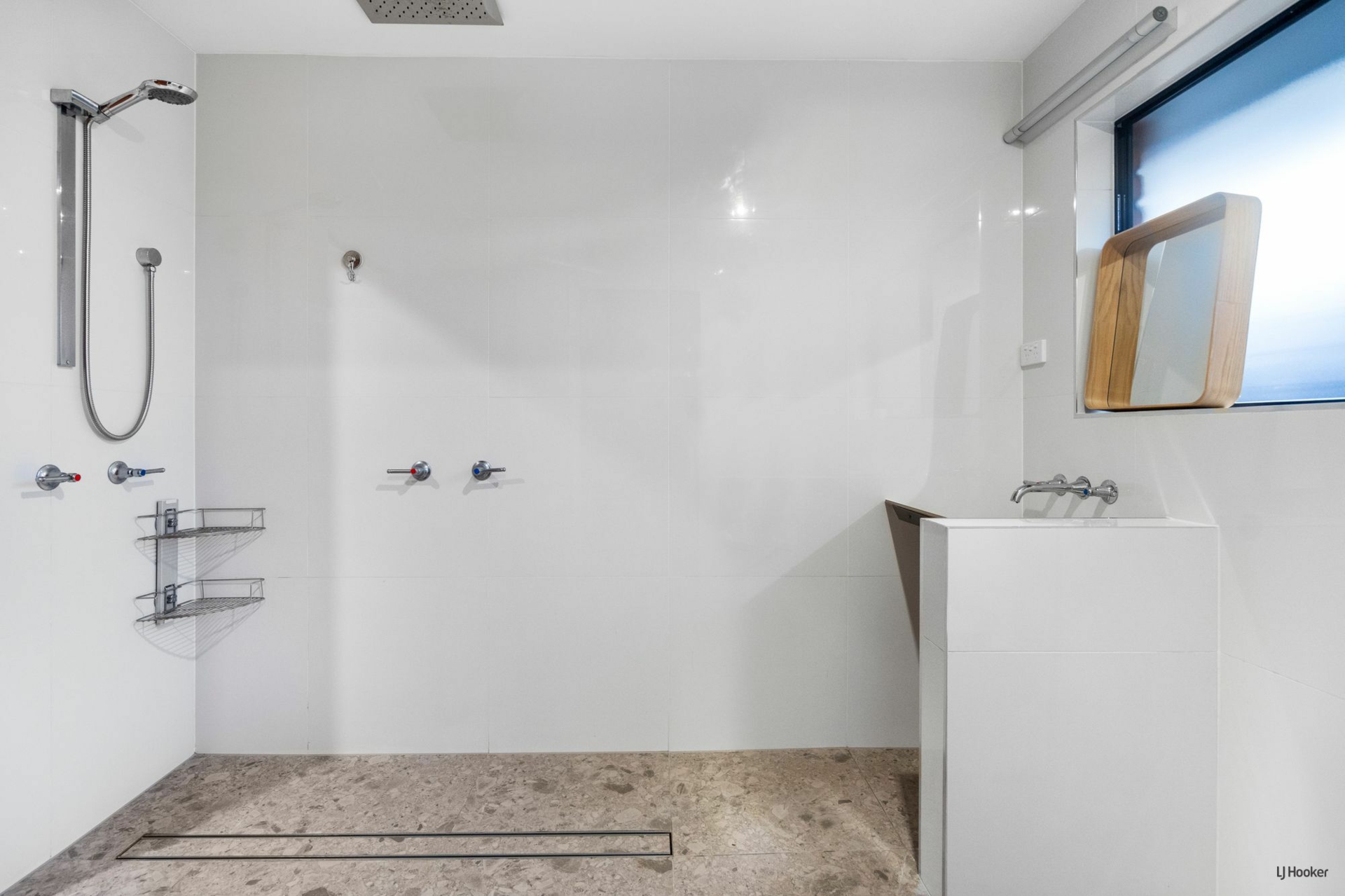 21 Whitsunday Drive, CURRUMBIN WATERS