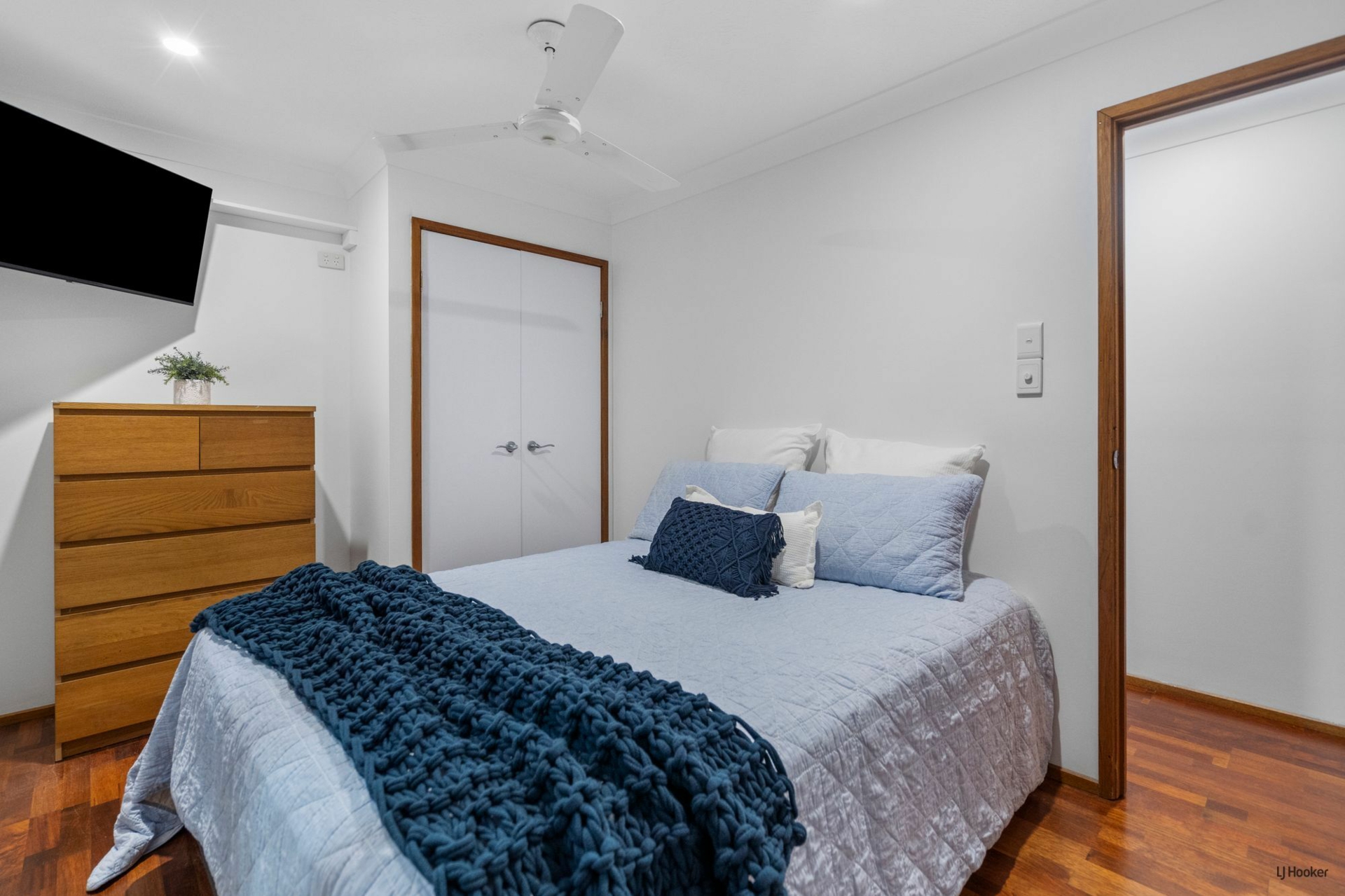 21 Whitsunday Drive, CURRUMBIN WATERS