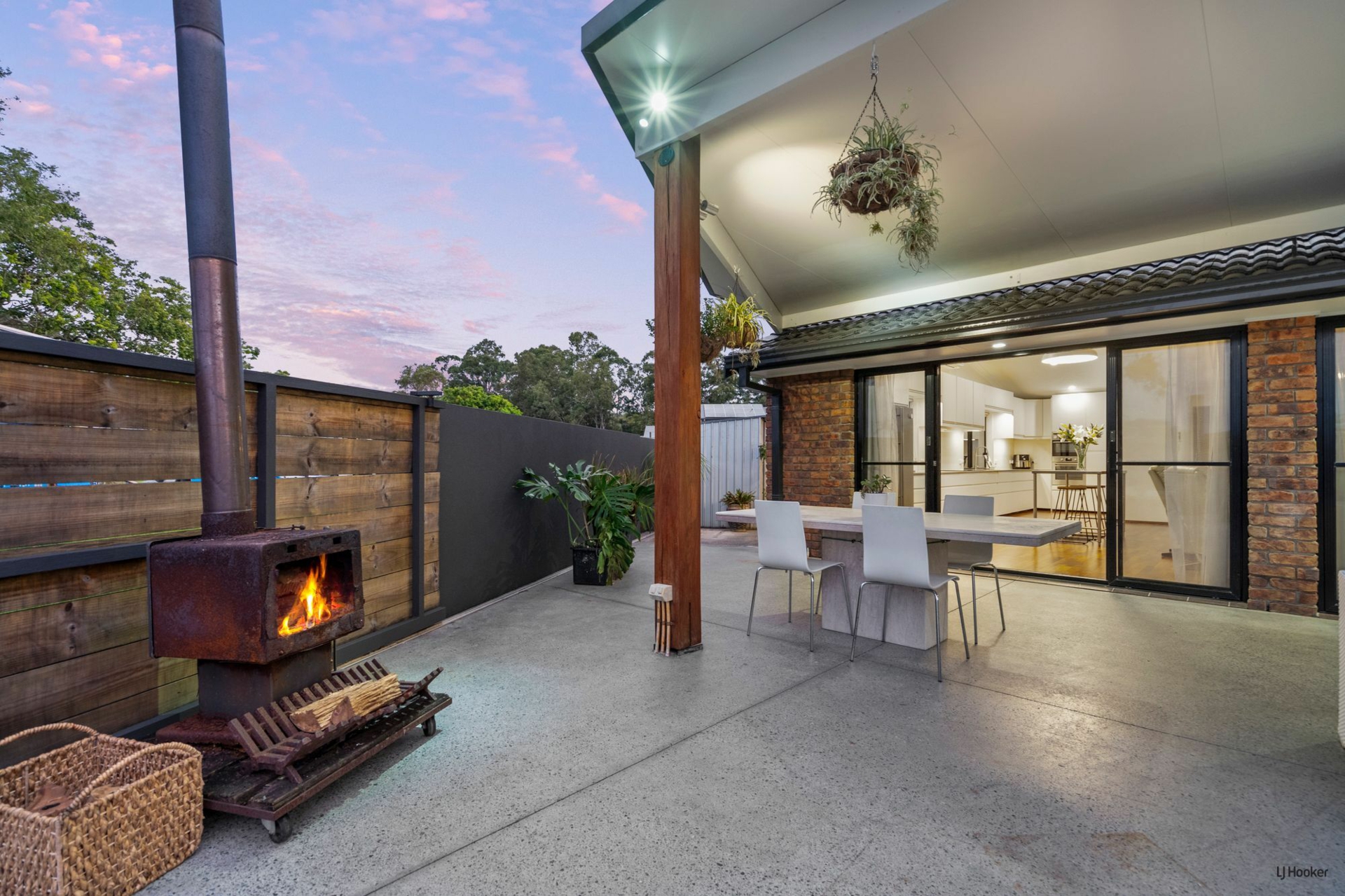21 Whitsunday Drive, CURRUMBIN WATERS
