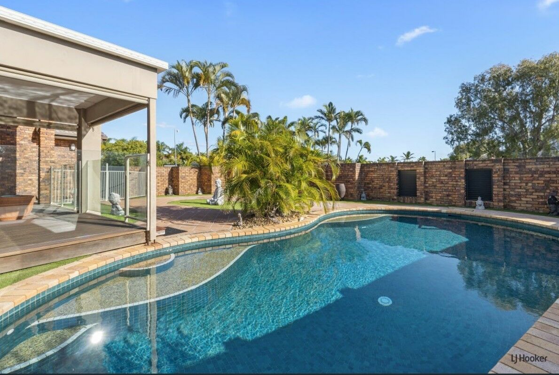 88 Newport Drive, ROBINA