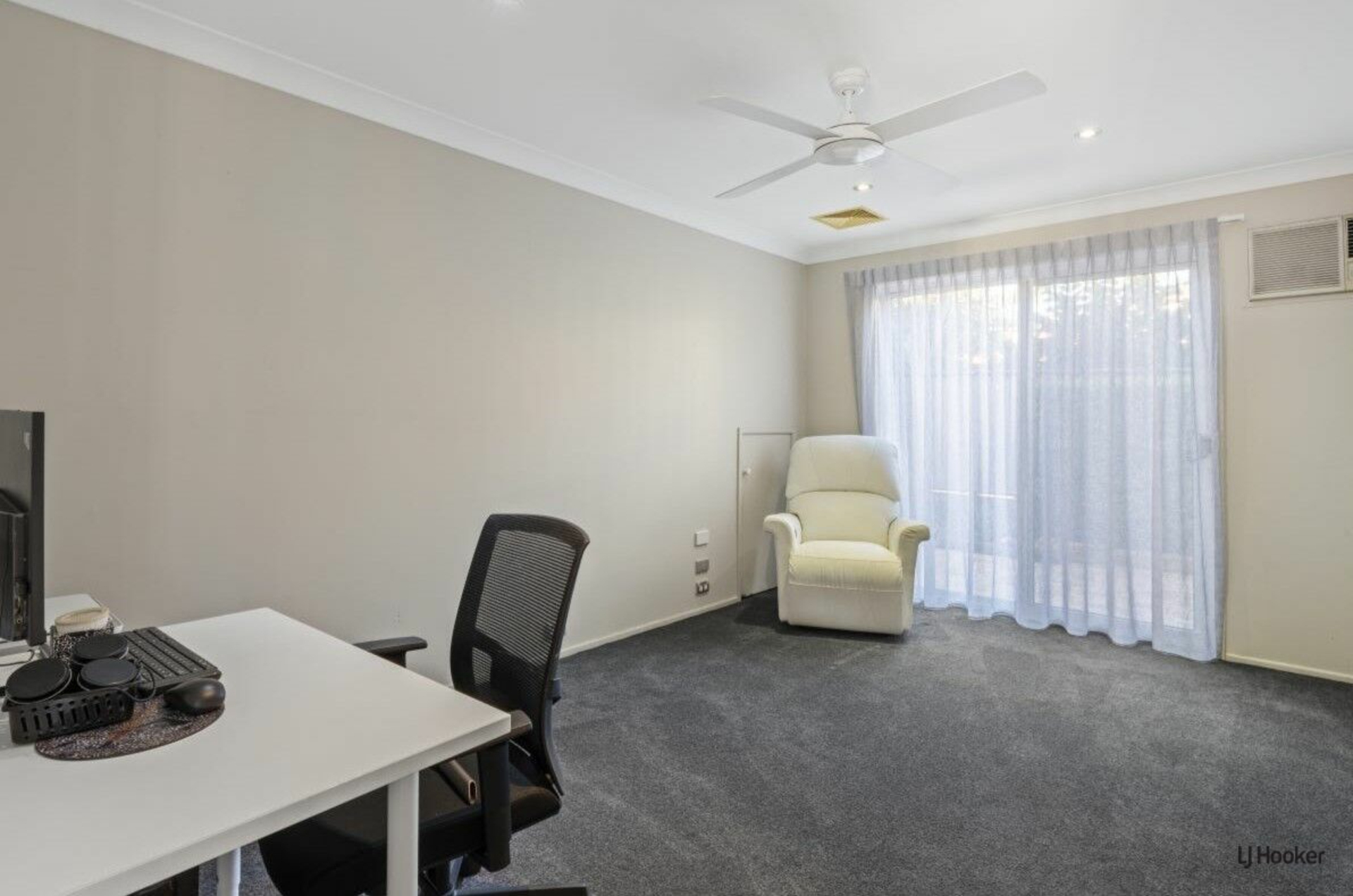 88 Newport Drive, ROBINA