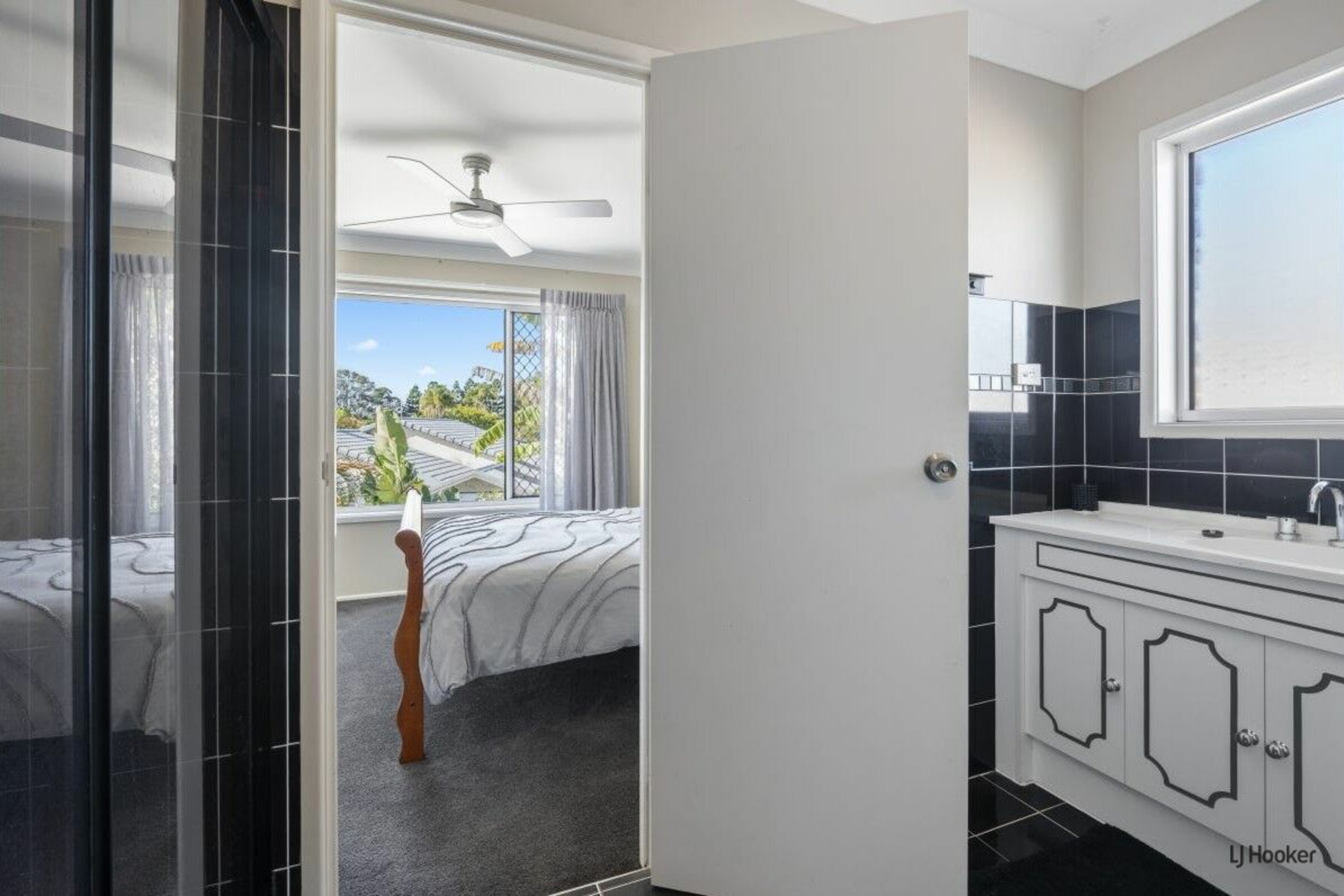 88 Newport Drive, ROBINA