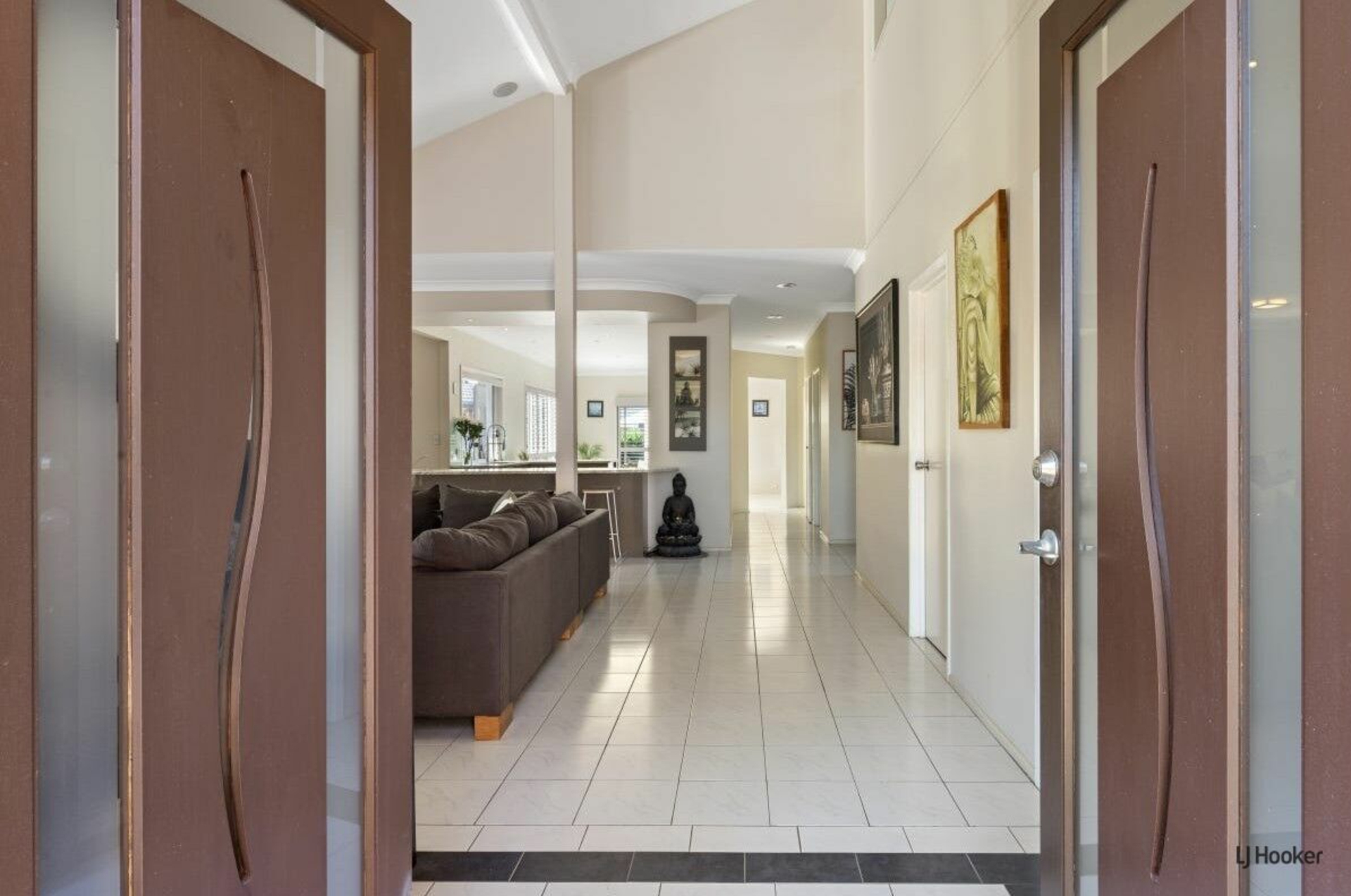 88 Newport Drive, ROBINA