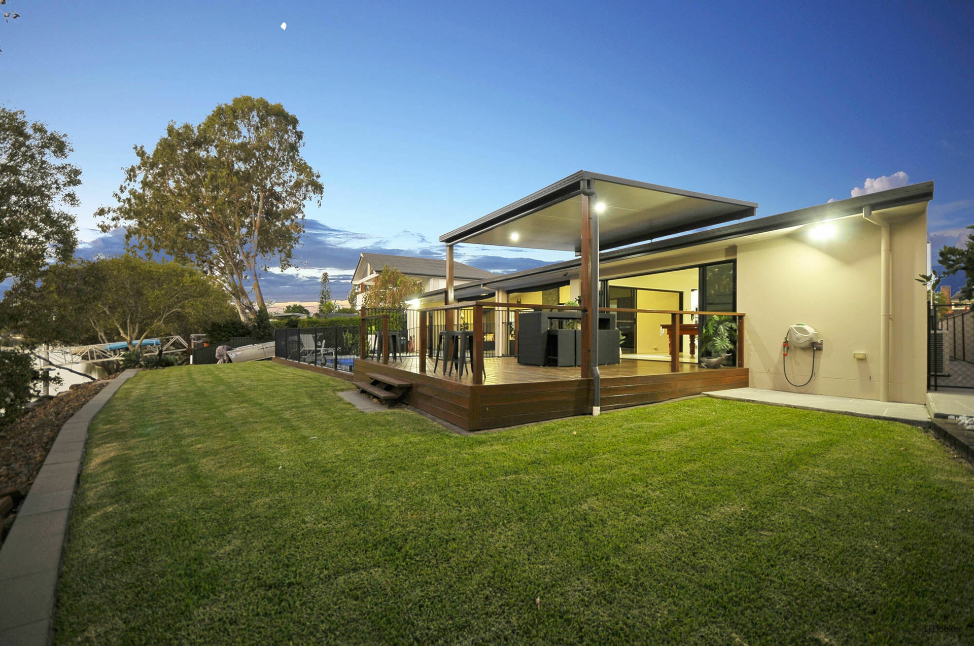 4 Keel Court, CURRUMBIN WATERS