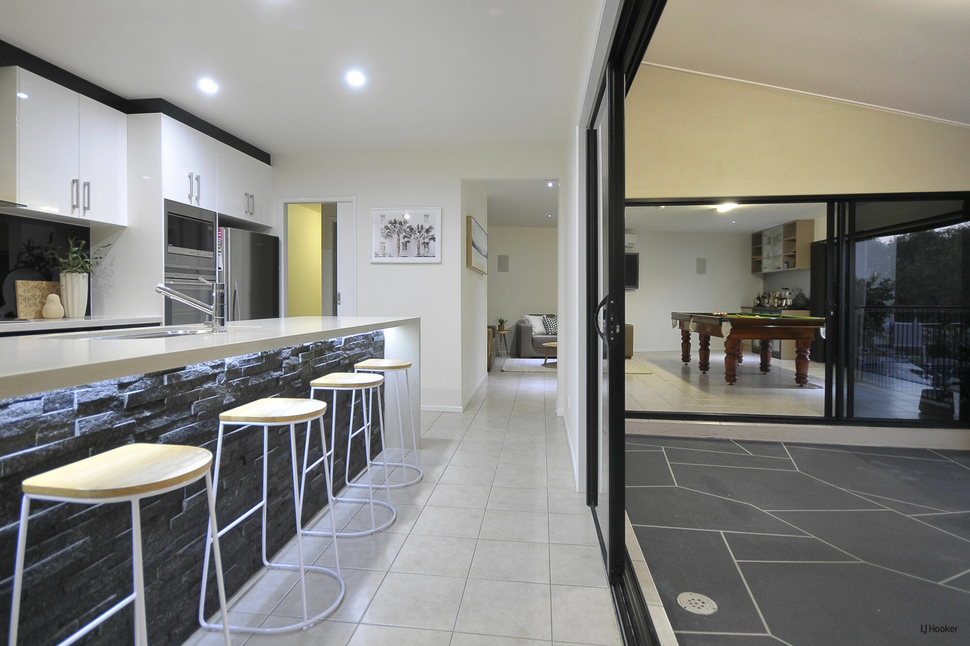 4 Keel Court, CURRUMBIN WATERS