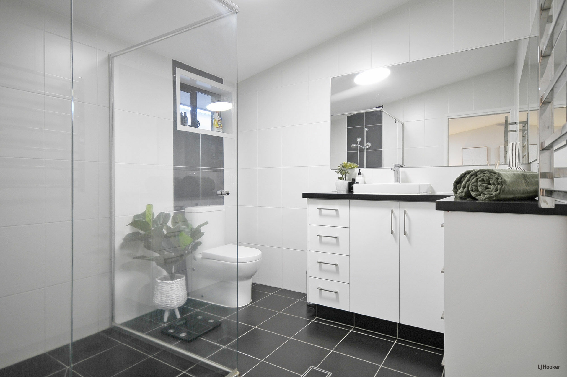 4 Keel Court, CURRUMBIN WATERS