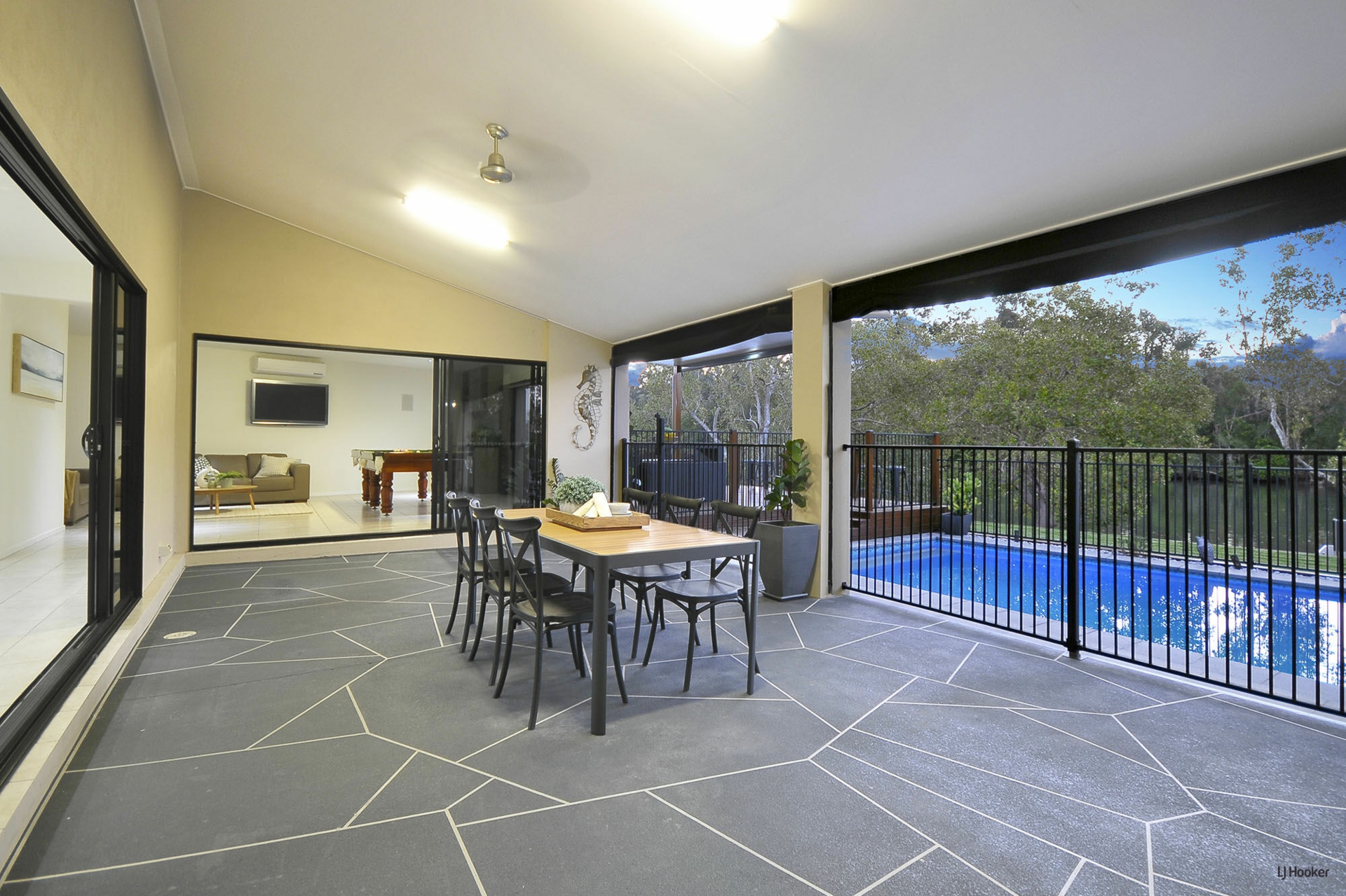 4 Keel Court, CURRUMBIN WATERS