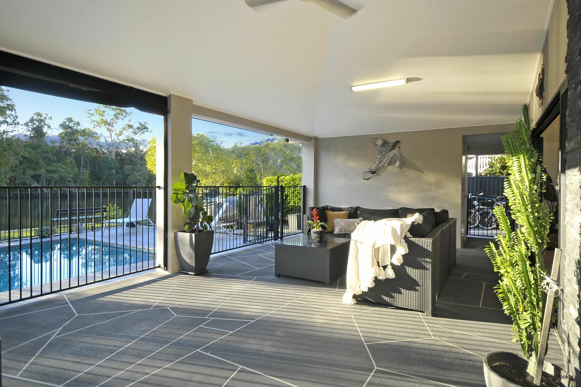 4 Keel Court, CURRUMBIN WATERS