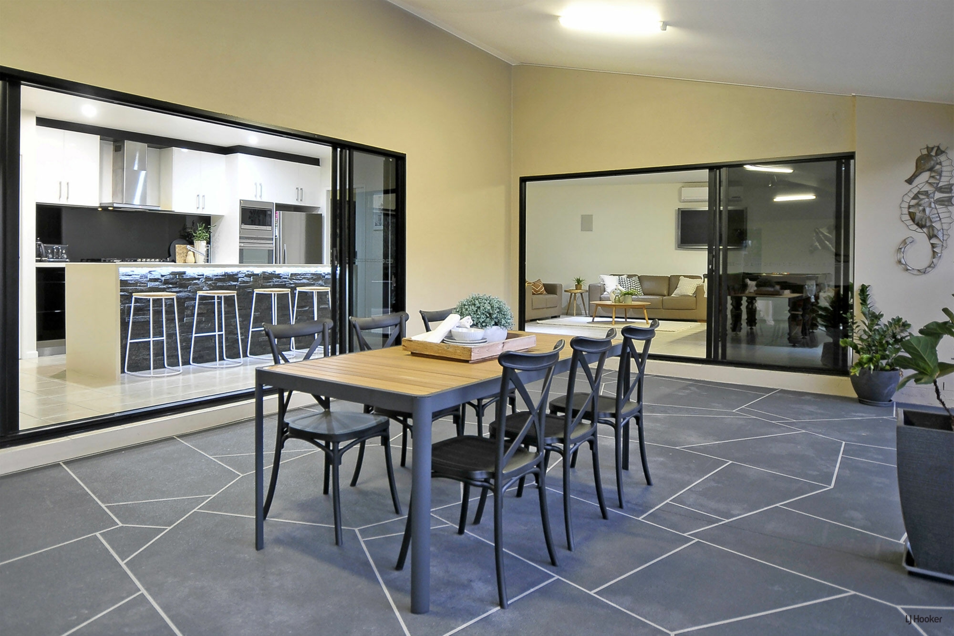 4 Keel Court, CURRUMBIN WATERS