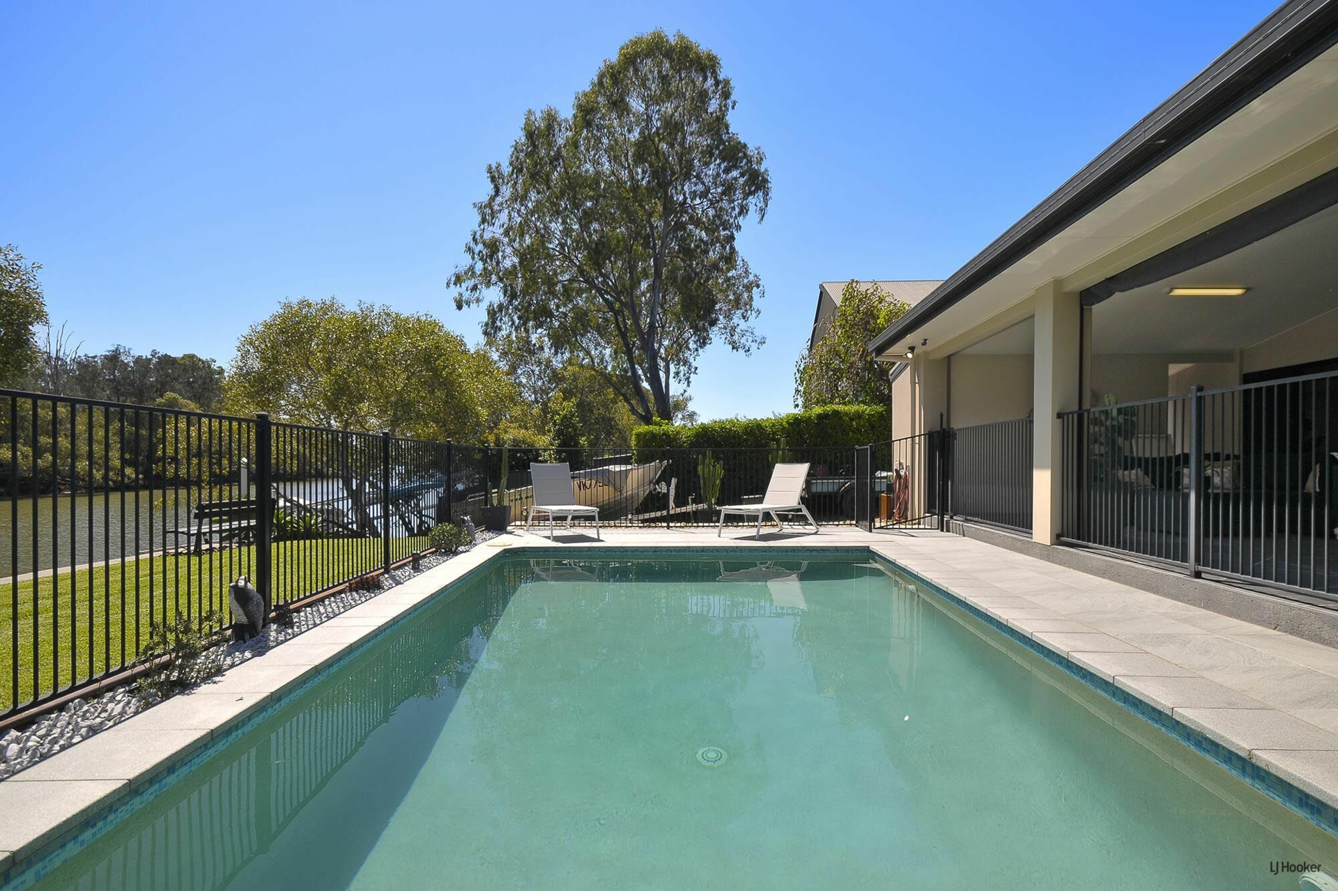 4 Keel Court, CURRUMBIN WATERS