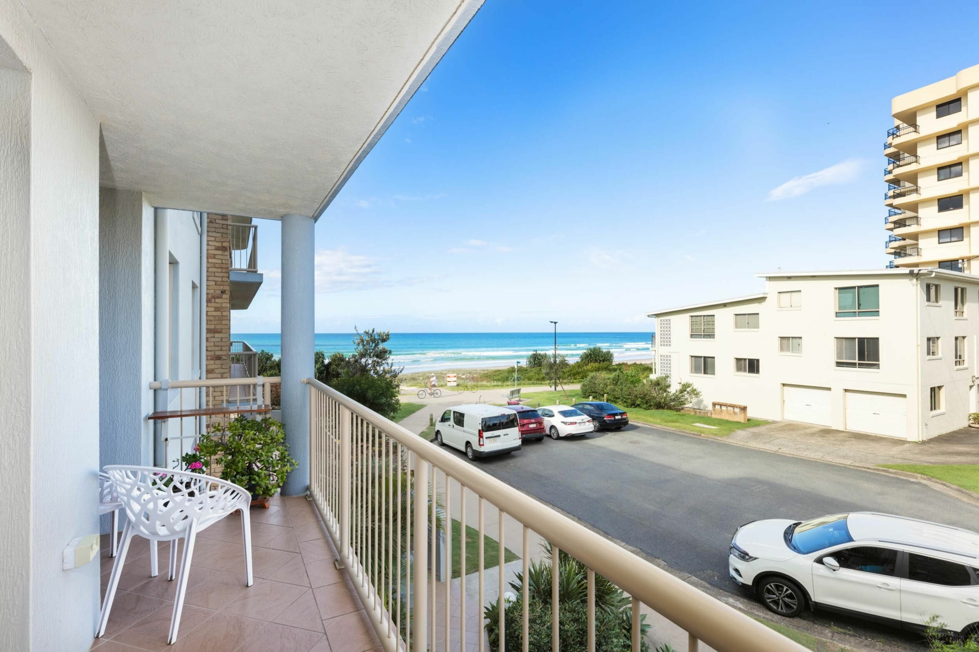 4/343 Golden Four Drive, TUGUN