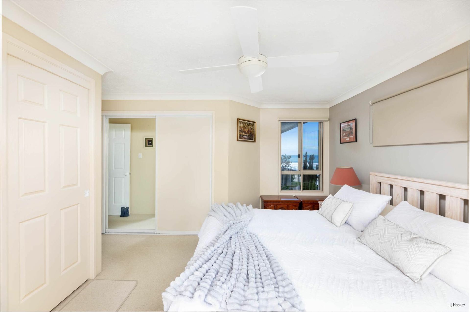 4/343 Golden Four Drive, TUGUN